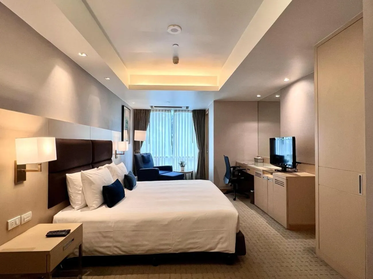 Bed in Sora Resort & Suites Sukhumvit