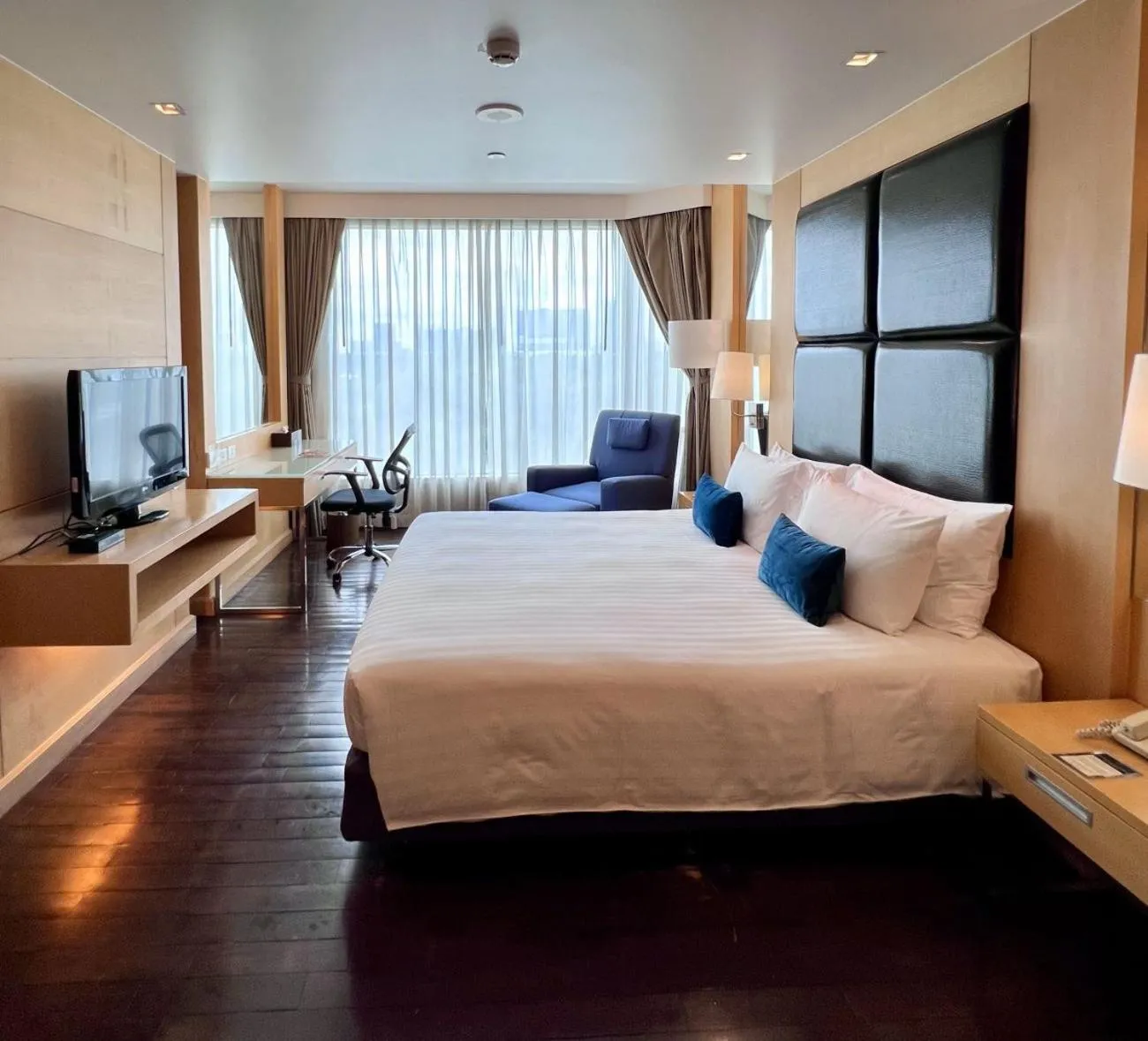 Bed in Sora Resort & Suites Sukhumvit