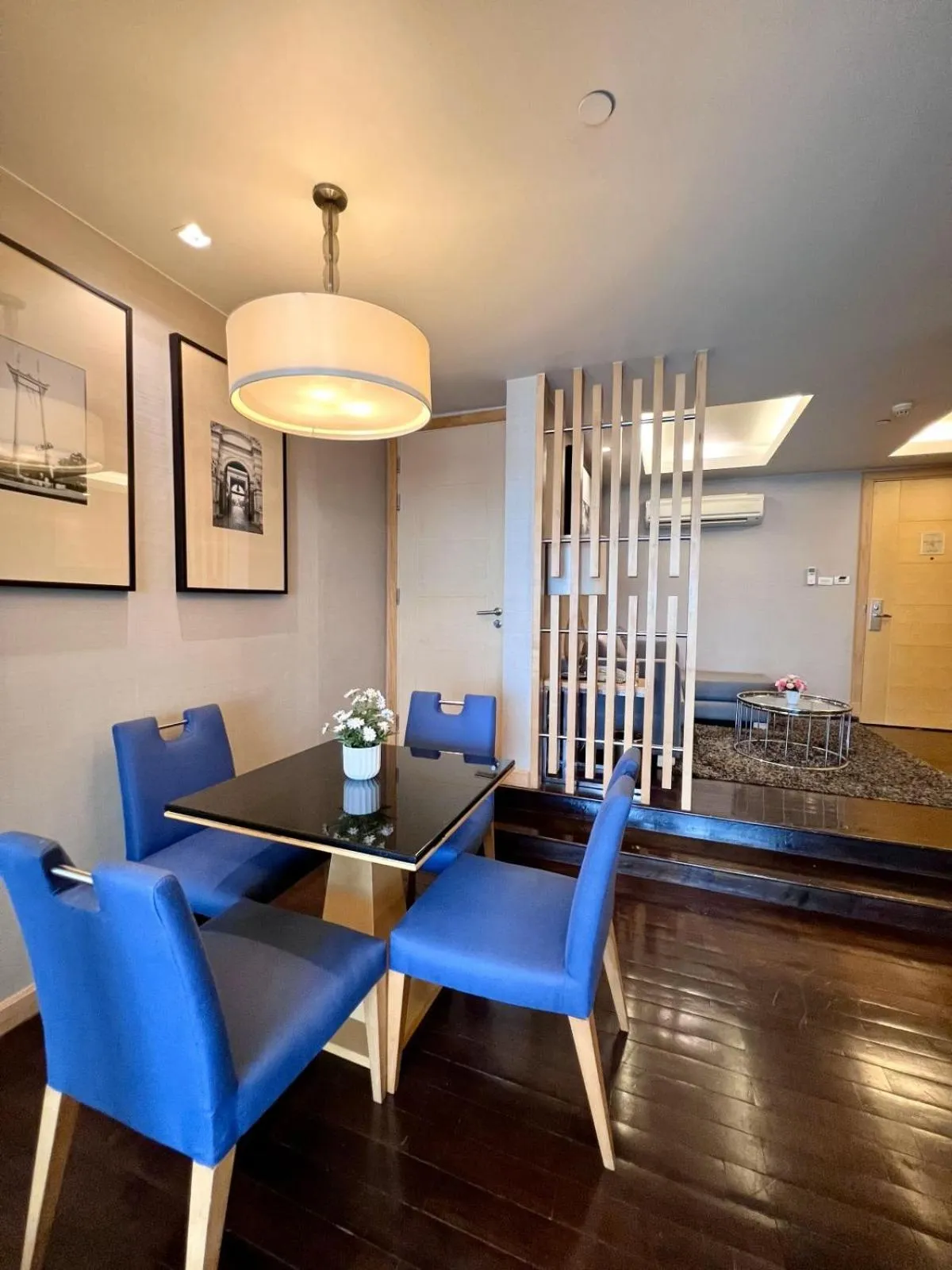 Dining area in Sora Resort & Suites Sukhumvit