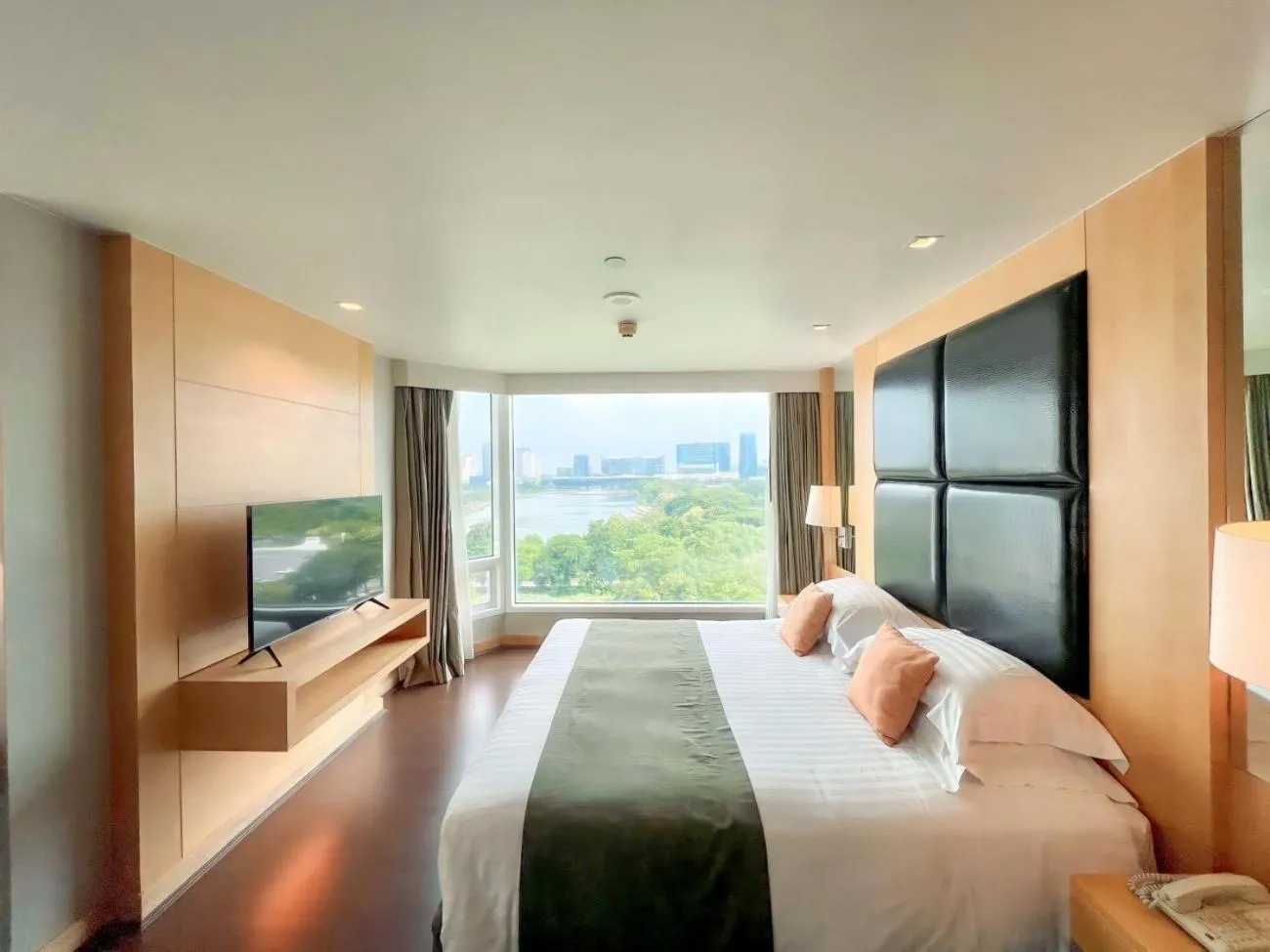 Bed in Sora Resort & Suites Sukhumvit
