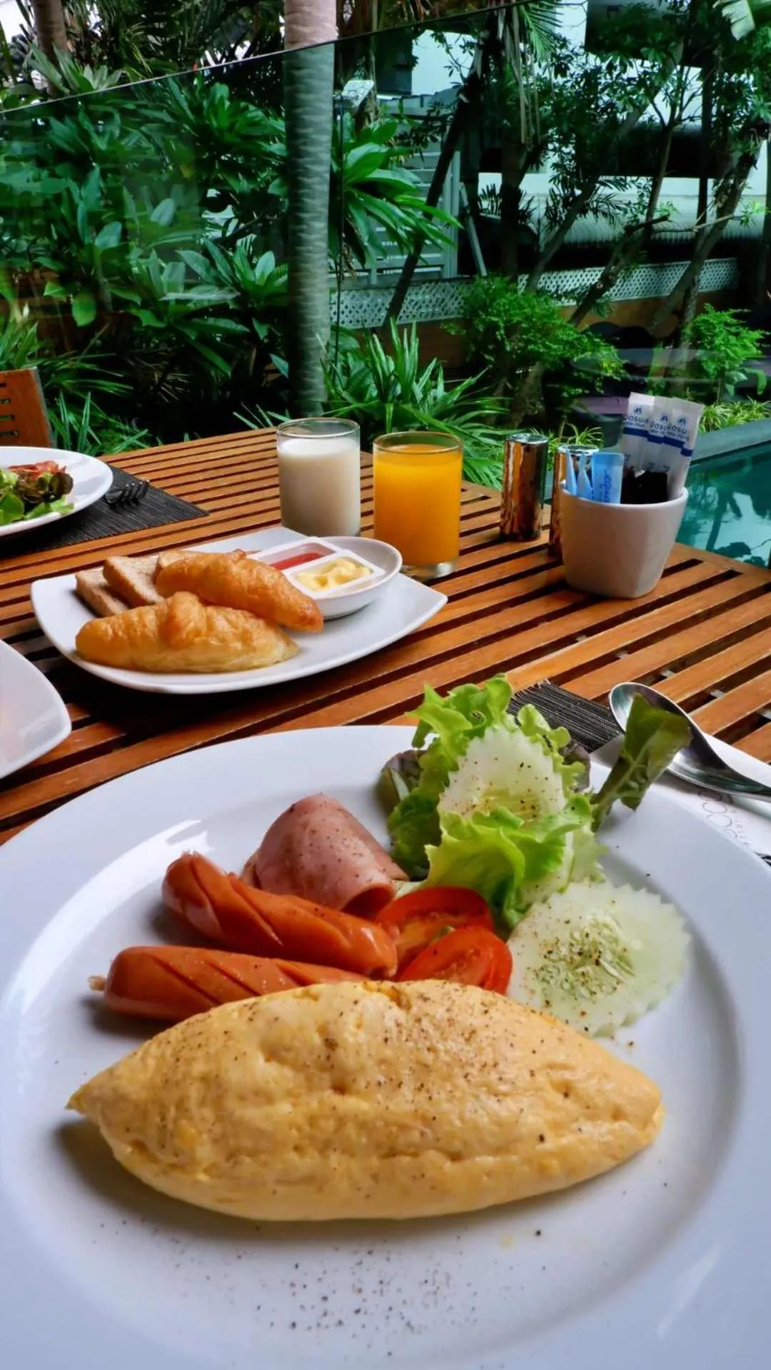 Breakfast in Sora Resort & Suites Sukhumvit