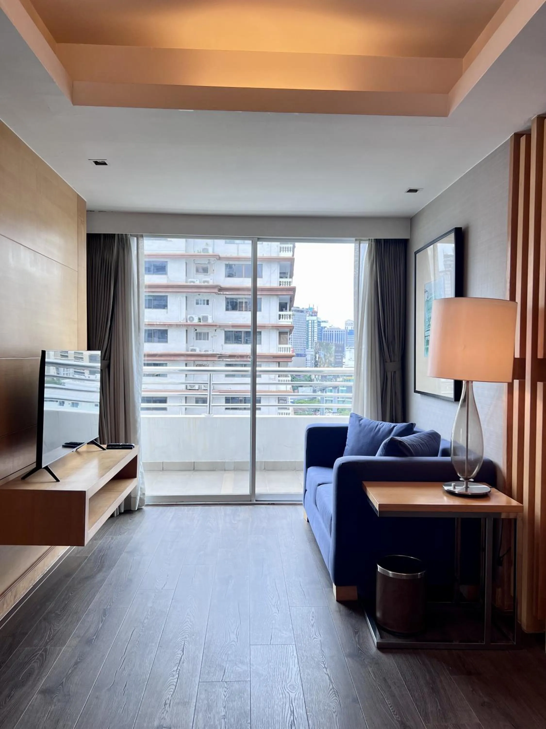 TV and multimedia, Bed in Sora Resort & Suites Sukhumvit