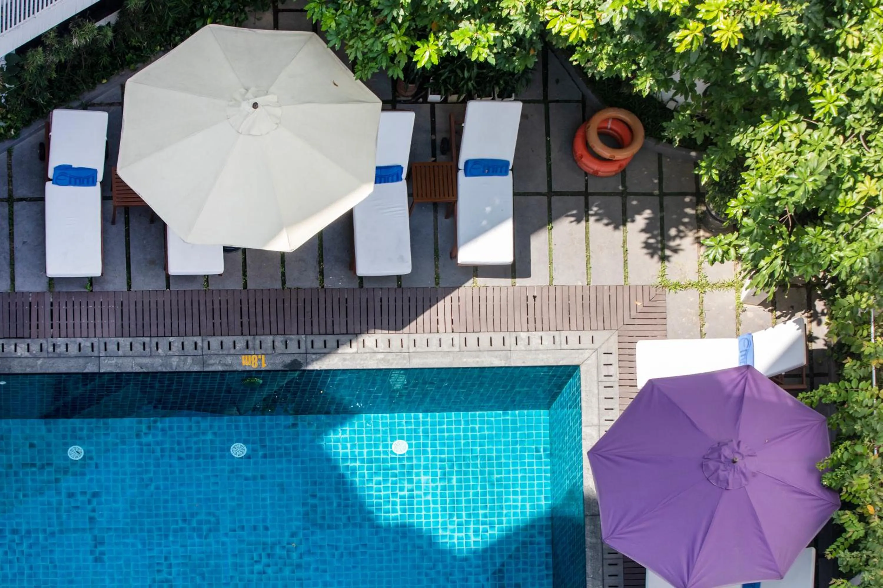 Swimming pool in ÊMM Hotel Hue