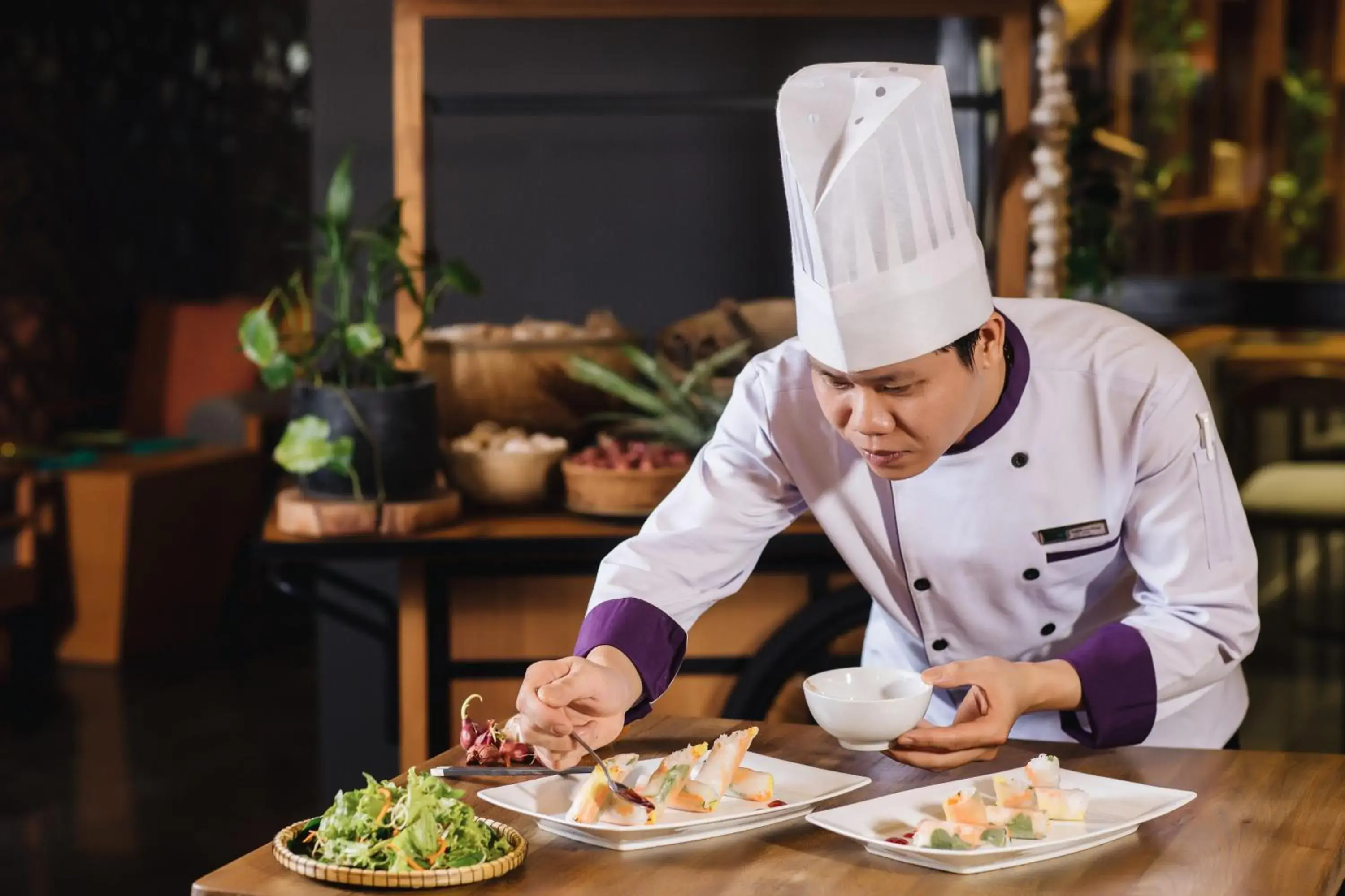 Restaurant/places to eat in ÊMM Hotel Hue Restaurant/places to eat in ÊMM Hotel Hue