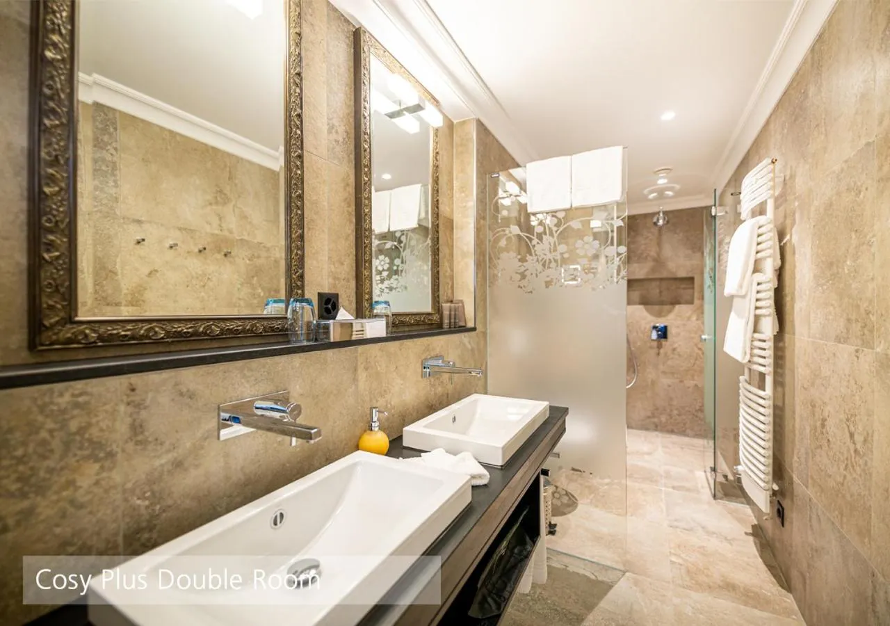 Bathroom in Lenkerhof gourmet spa resort - Relais & Châteaux