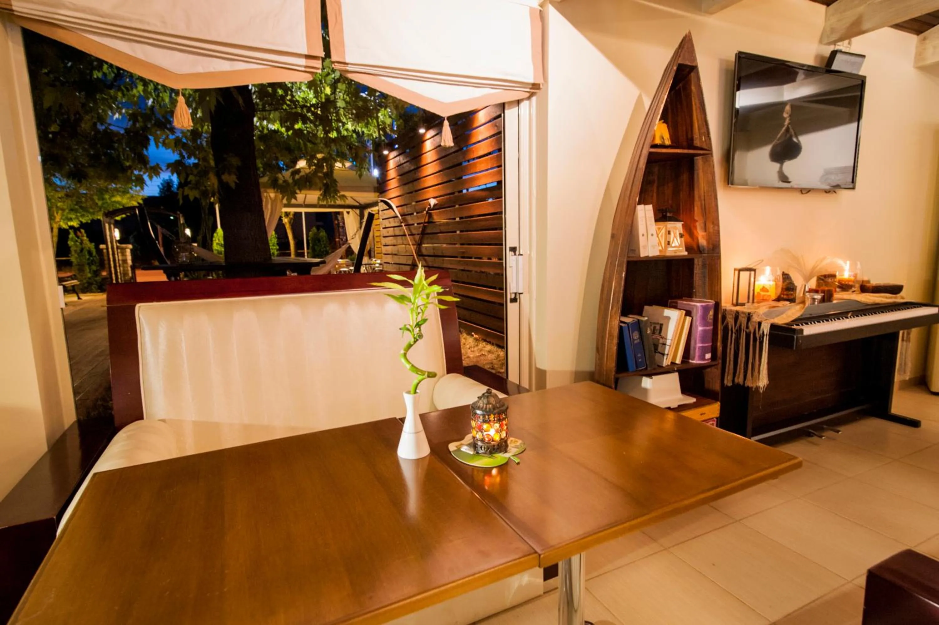 Decorative detail in Krikonis Hotel