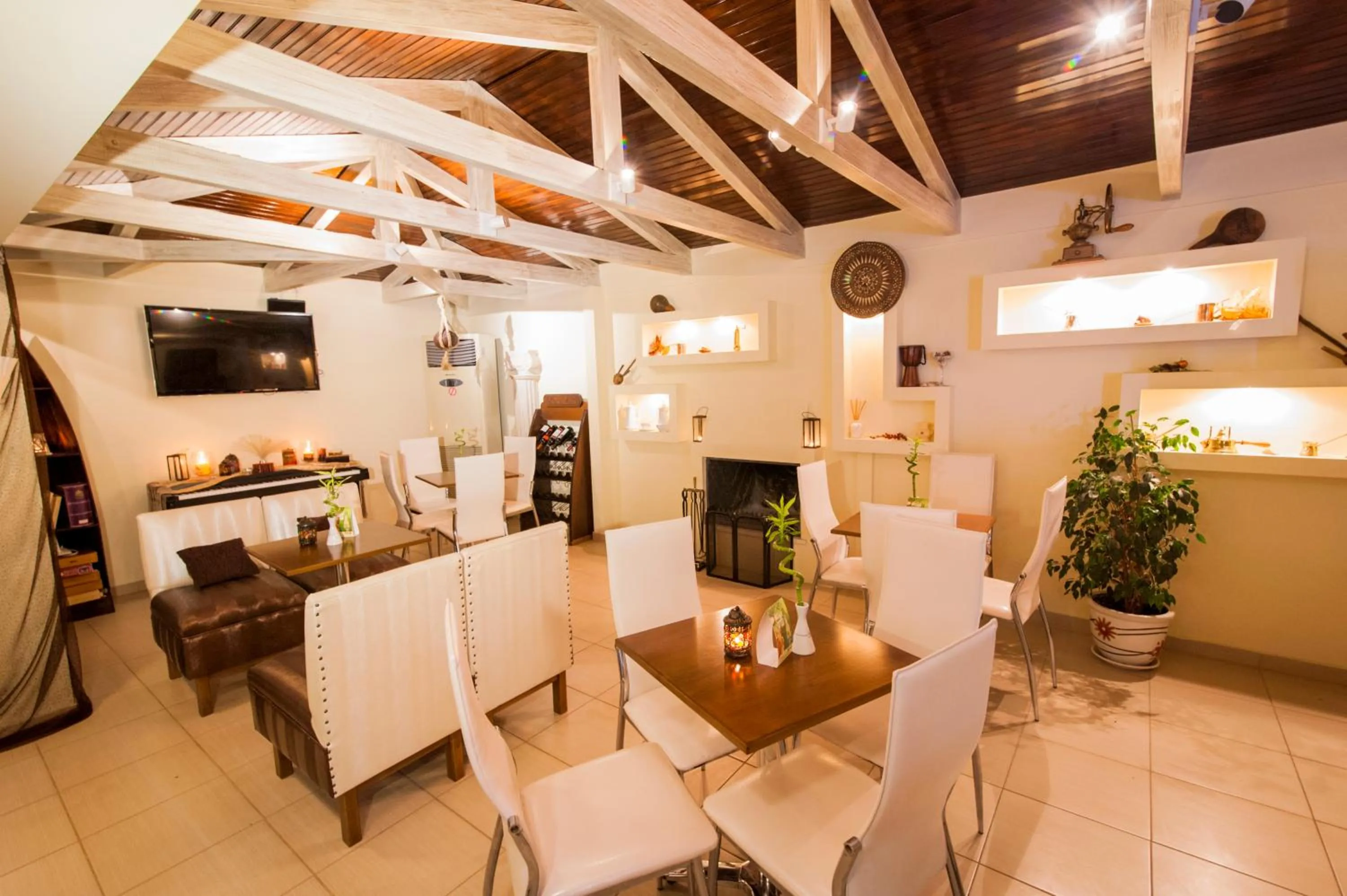 Restaurant/places to eat in Krikonis Hotel