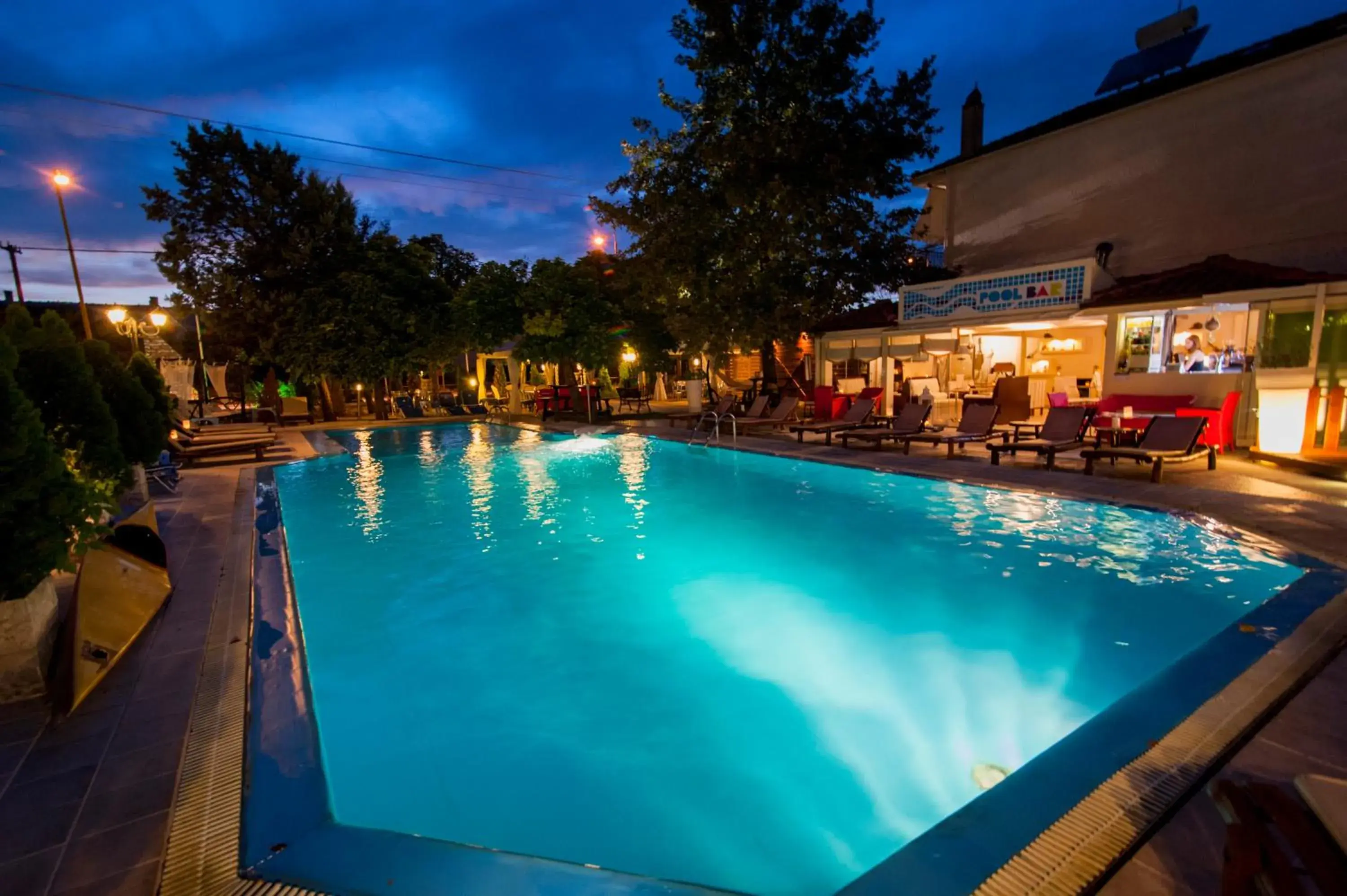 Swimming pool in Krikonis Hotel Swimming pool in Krikonis Hotel