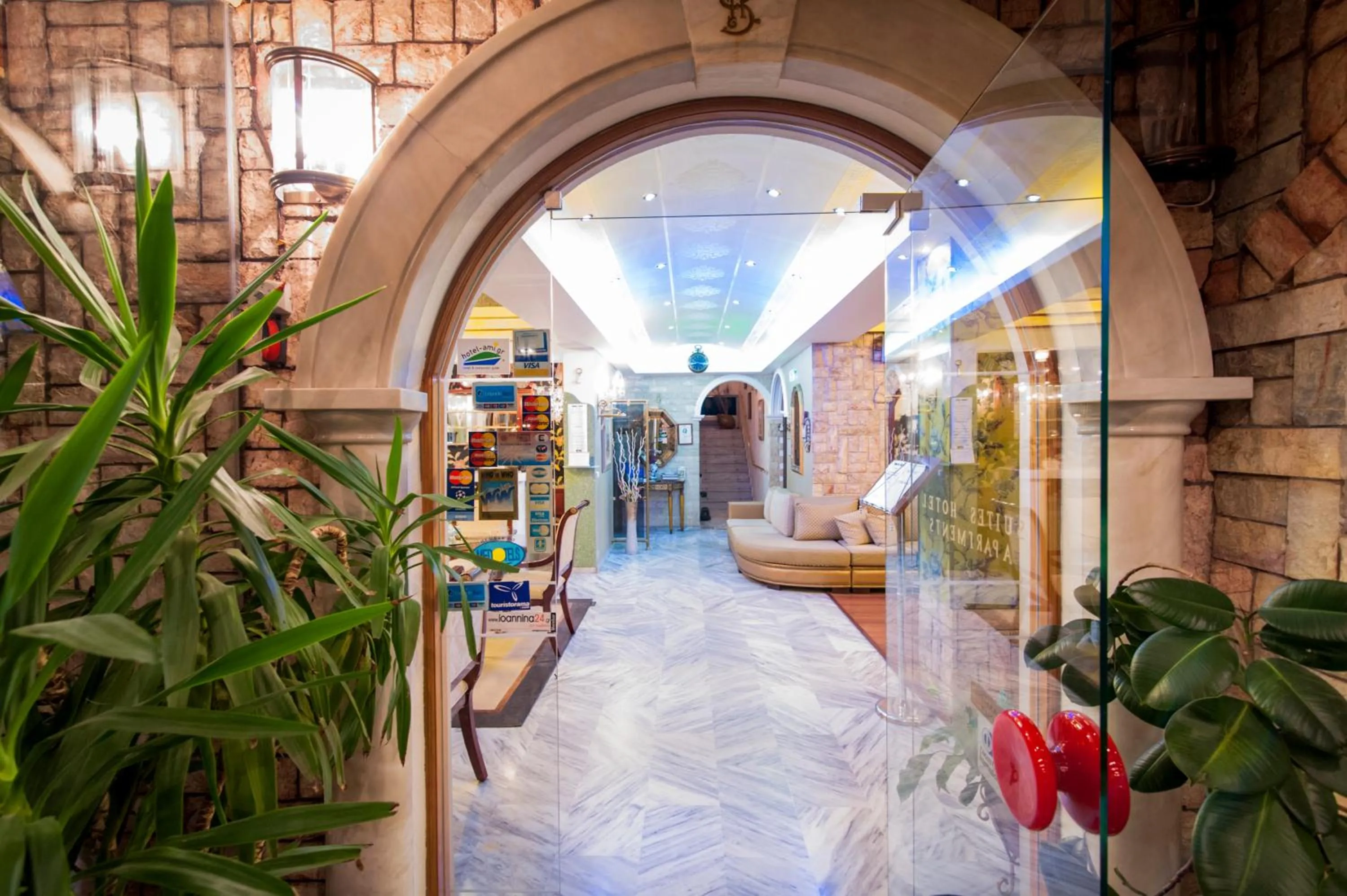 Facade/entrance in Krikonis Hotel