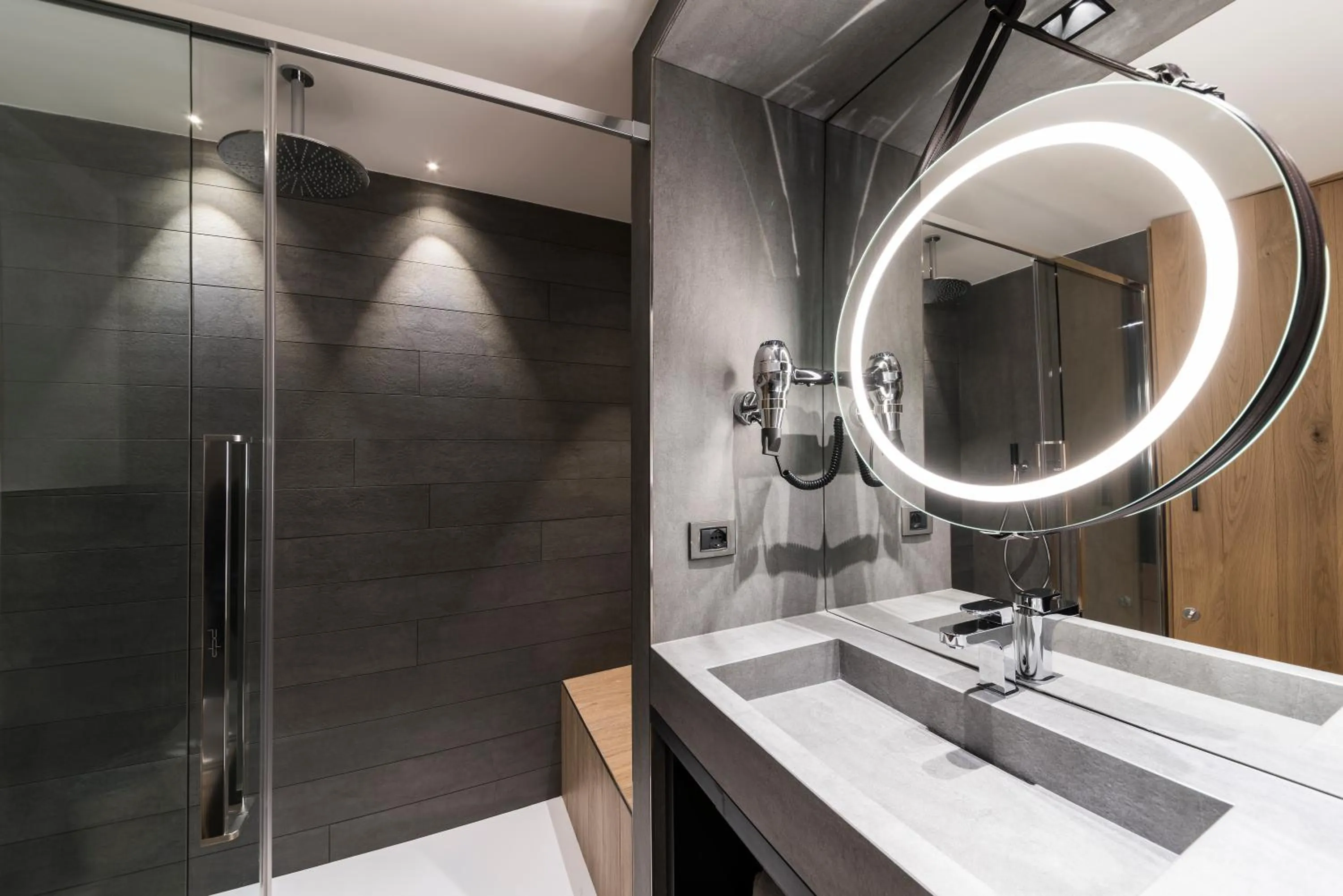 Bathroom in Majestic Hotel