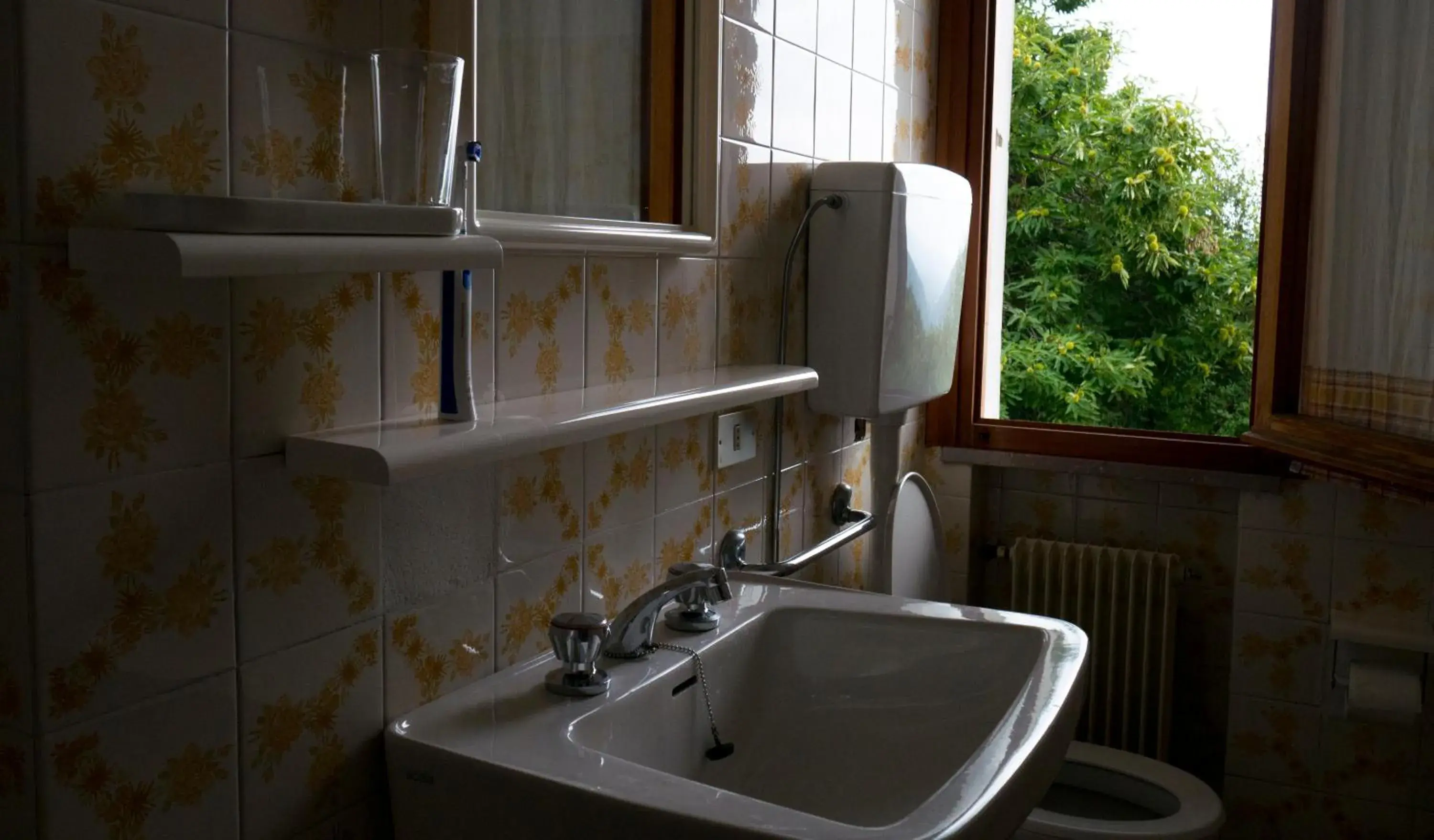 Twin Room with Private Bathroom in Biss Badaliss - Bed & Breakfast Twin Room with Private Bathroom in Biss Badaliss - Bed & Breakfast