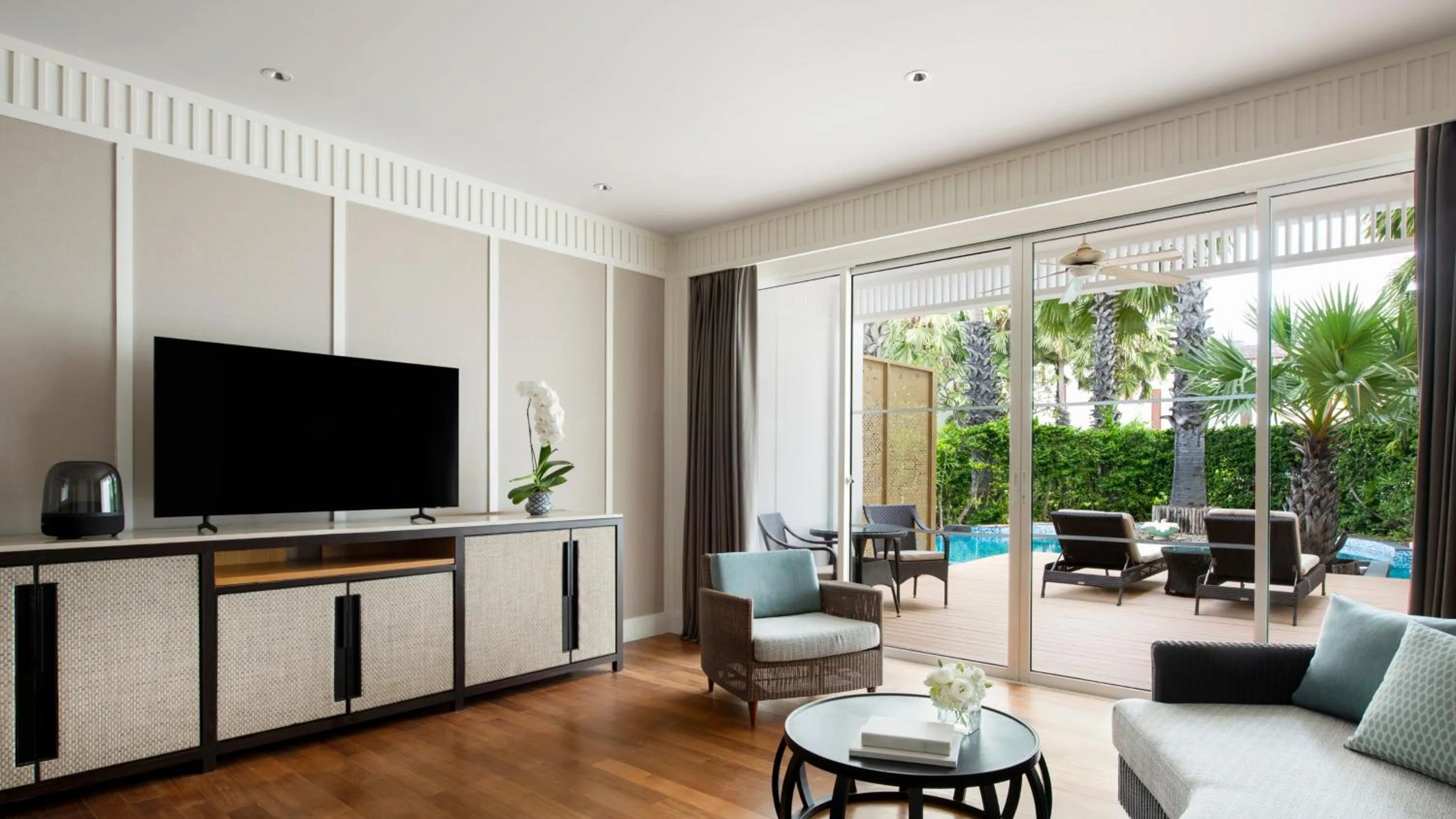 Living room in InterContinental Hua Hin Resort by IHG