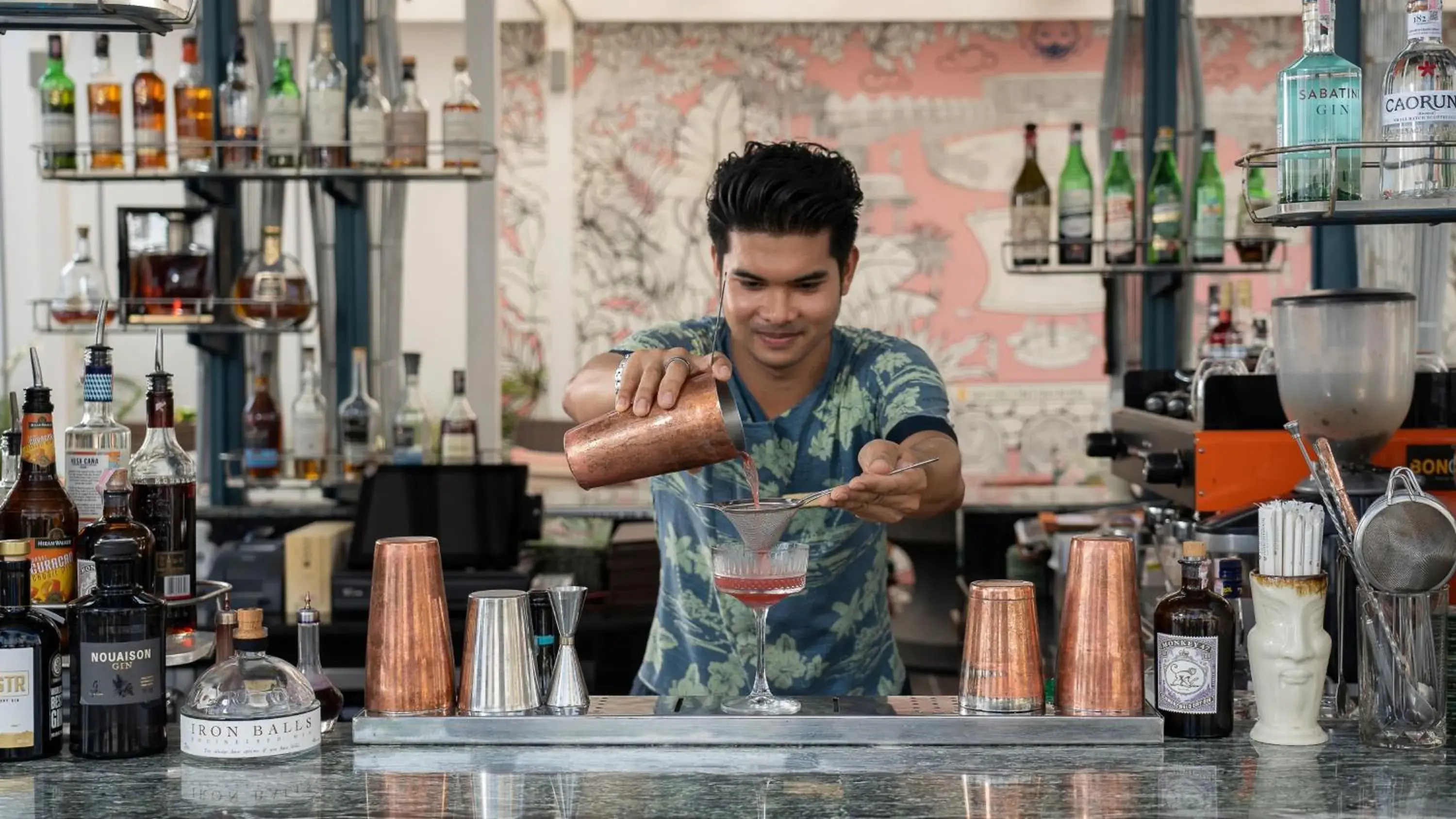 Lounge or bar in InterContinental Hua Hin Resort by IHG Lounge or bar in InterContinental Hua Hin Resort by IHG