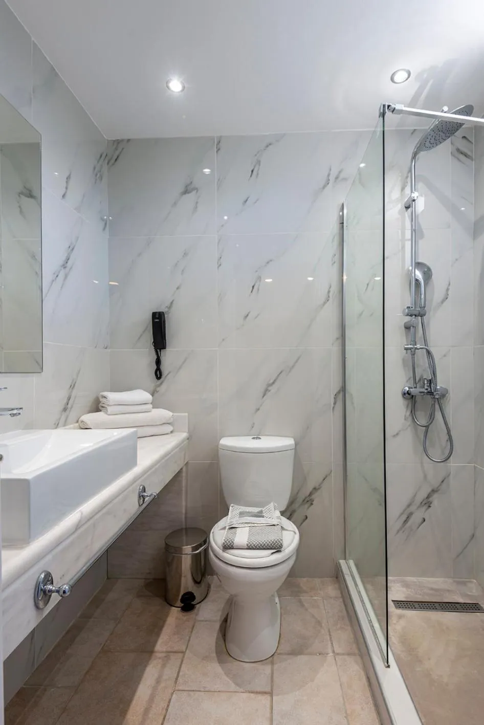 Shower in Smy Kos Beach & Splash