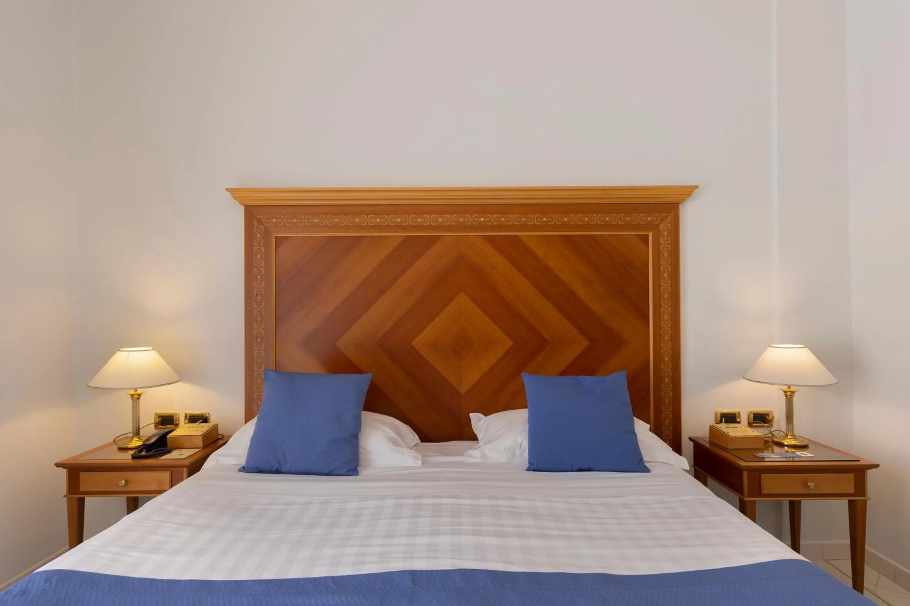 Bed in Hotel Continental