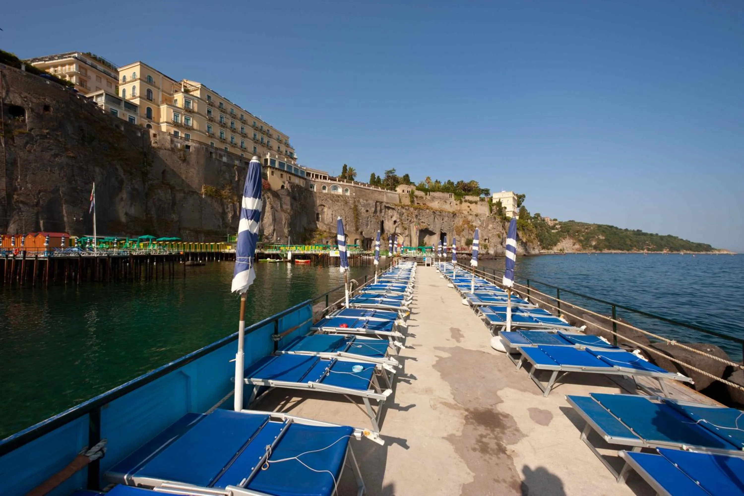 Area and facilities in Hotel Continental