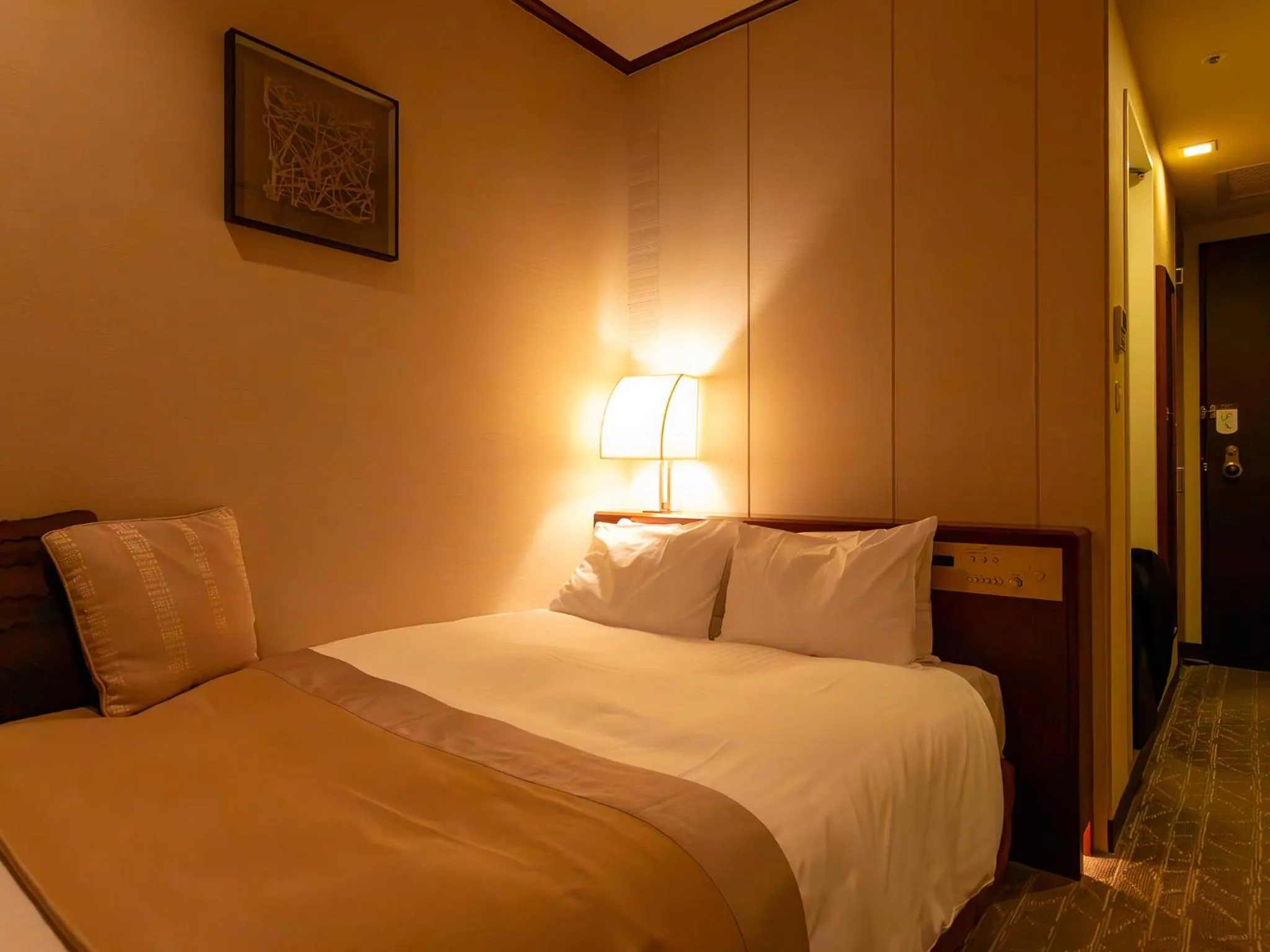 Photo of the whole room, Bed in Shibuya Creston Hotel