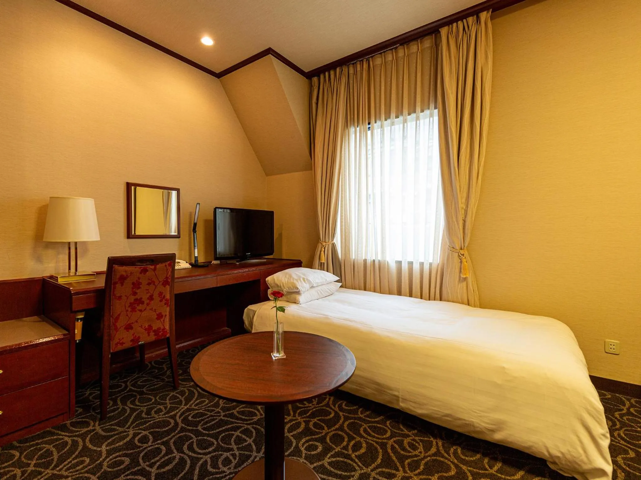 Photo of the whole room, Bed in Shibuya Creston Hotel