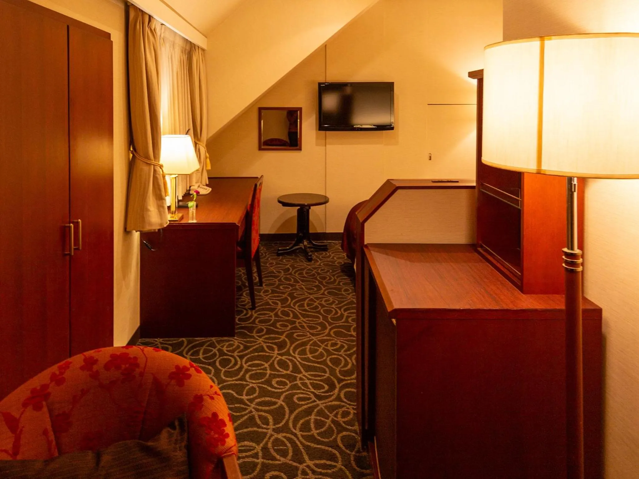 Photo of the whole room, Bed in Shibuya Creston Hotel