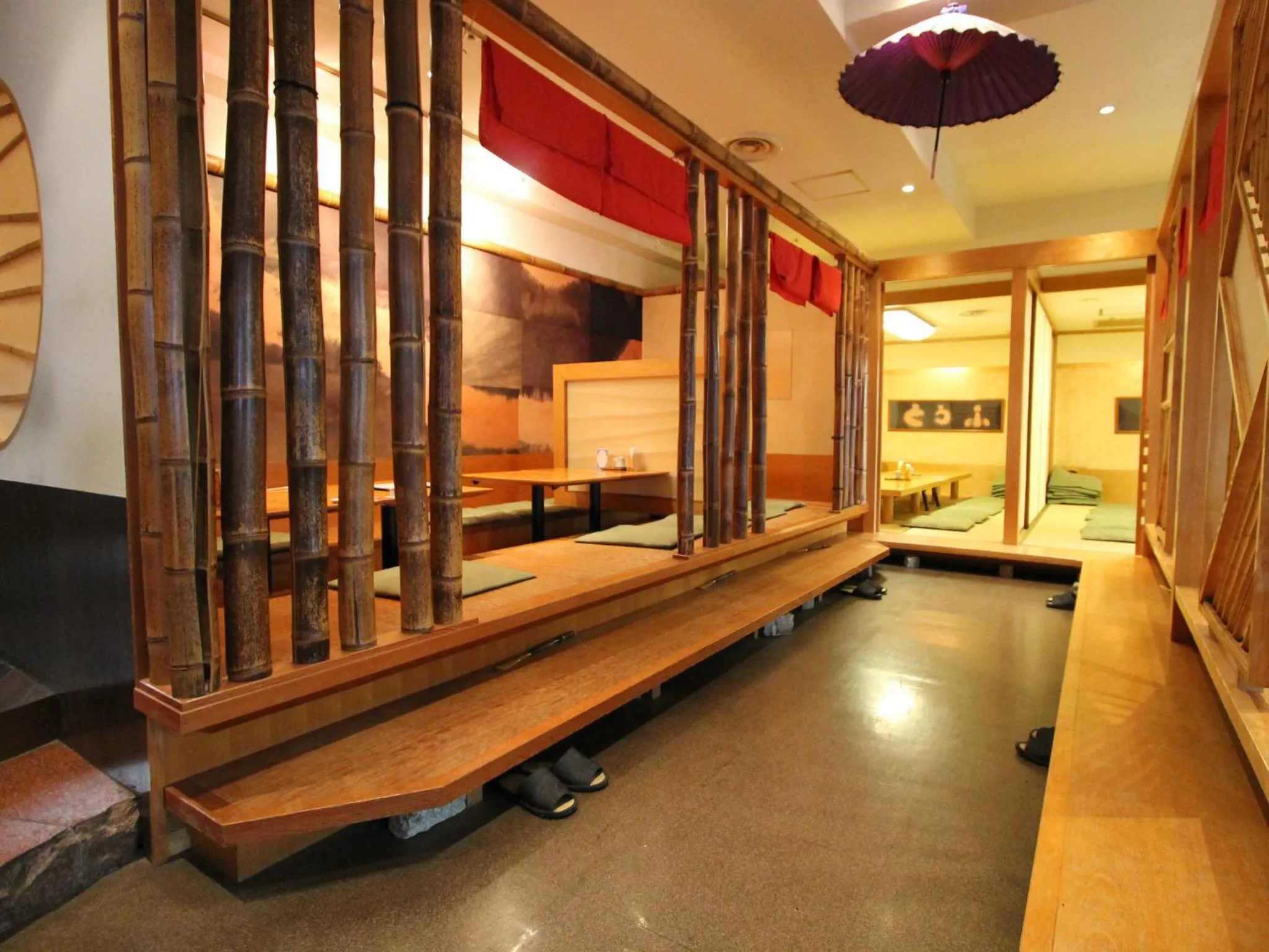 Restaurant/places to eat, Bed in Shibuya Creston Hotel