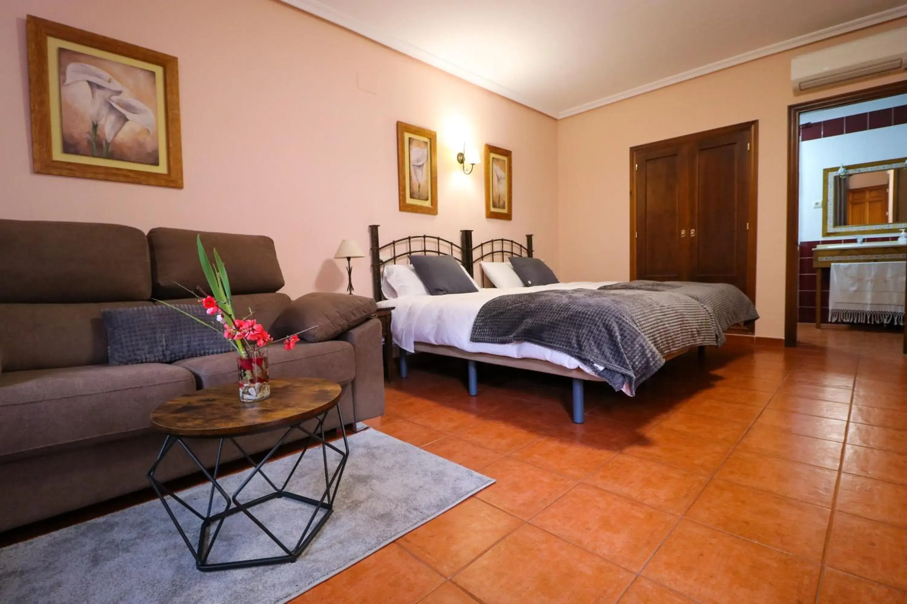 Twin Room - single occupancy in Hotel Rural El Retiro de San Pedro by RetiroRural Twin Room - single occupancy in Hotel Rural El Retiro de San Pedro by RetiroRural