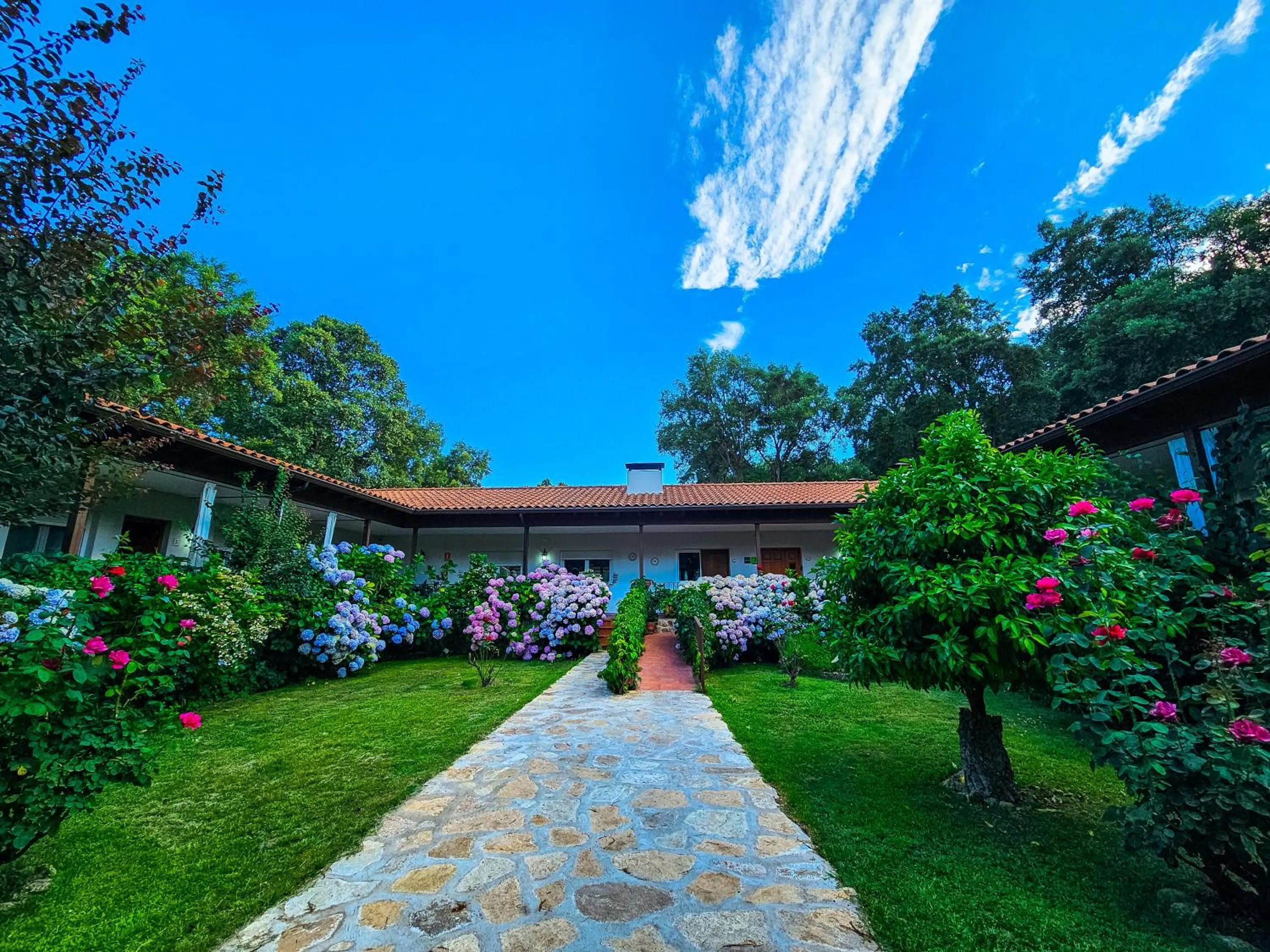 Property building in Hotel Rural El Retiro de San Pedro by RetiroRural