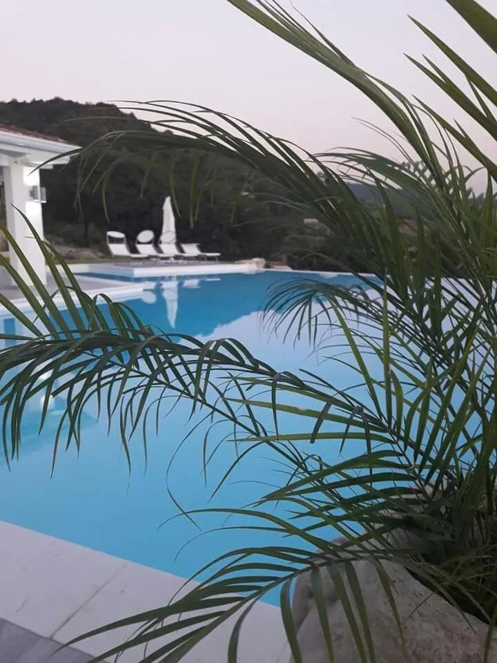 White Club Residence