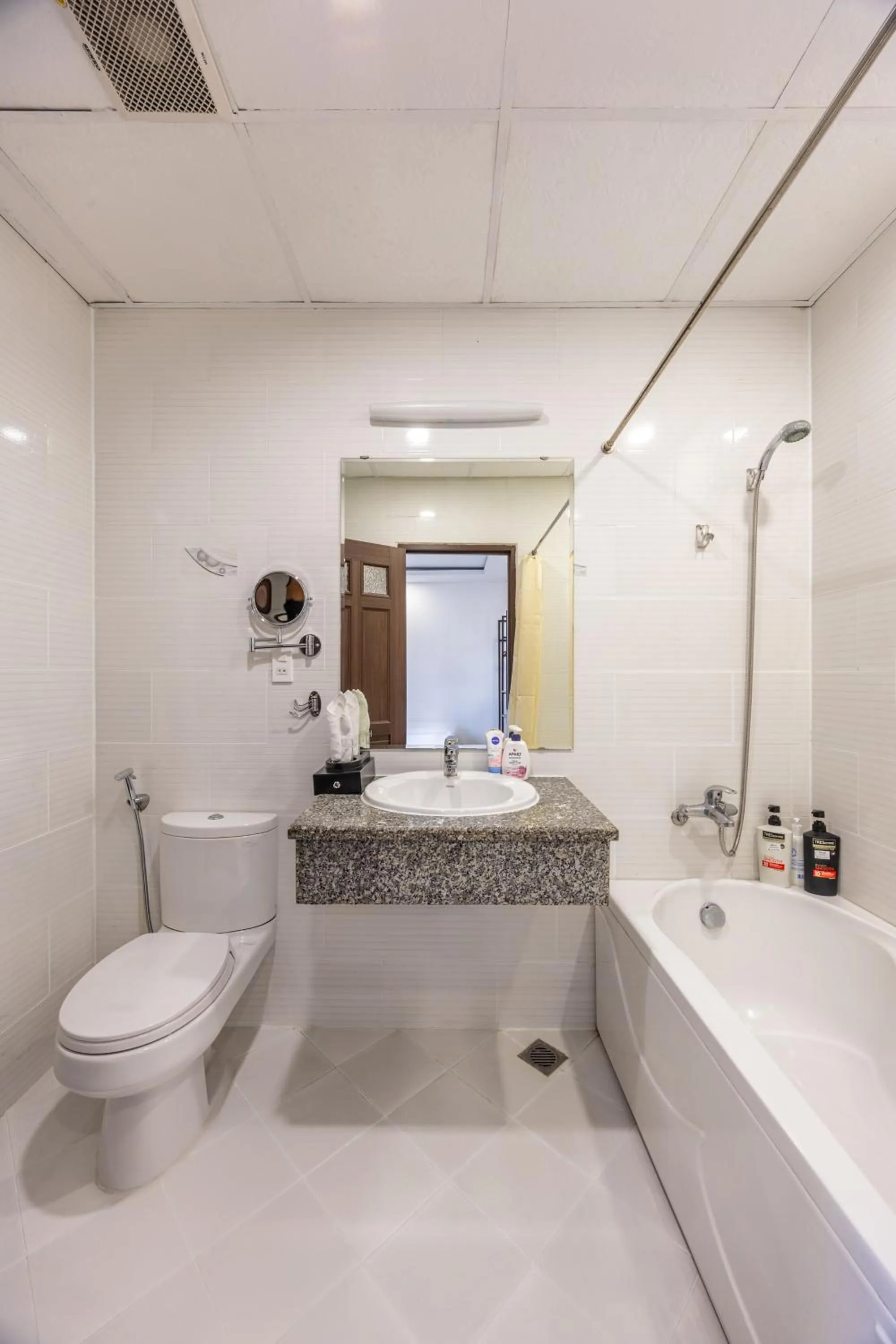 Bathroom in A25 Hotel - 29 Bùi Thị Xuân