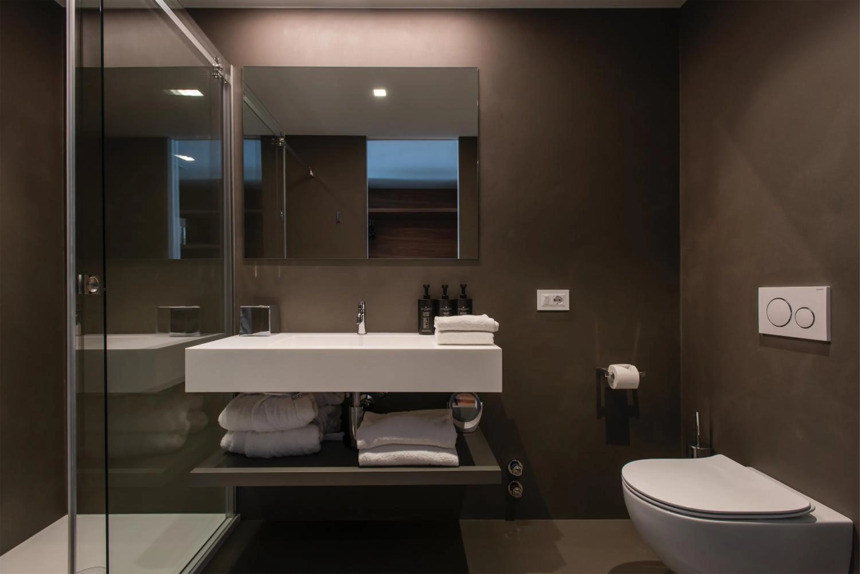 Bathroom in Du Lac Et Du Parc Grand Resort