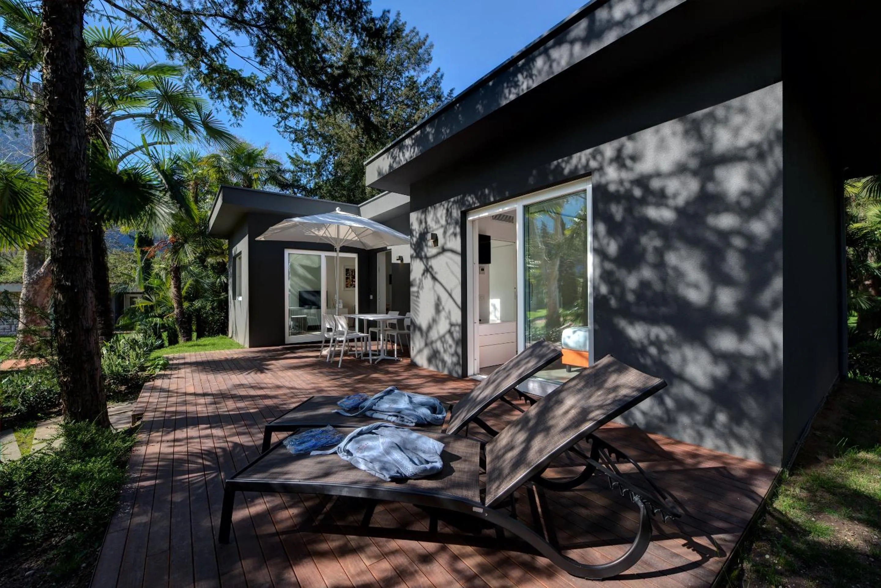 Patio in Du Lac Et Du Parc Grand Resort