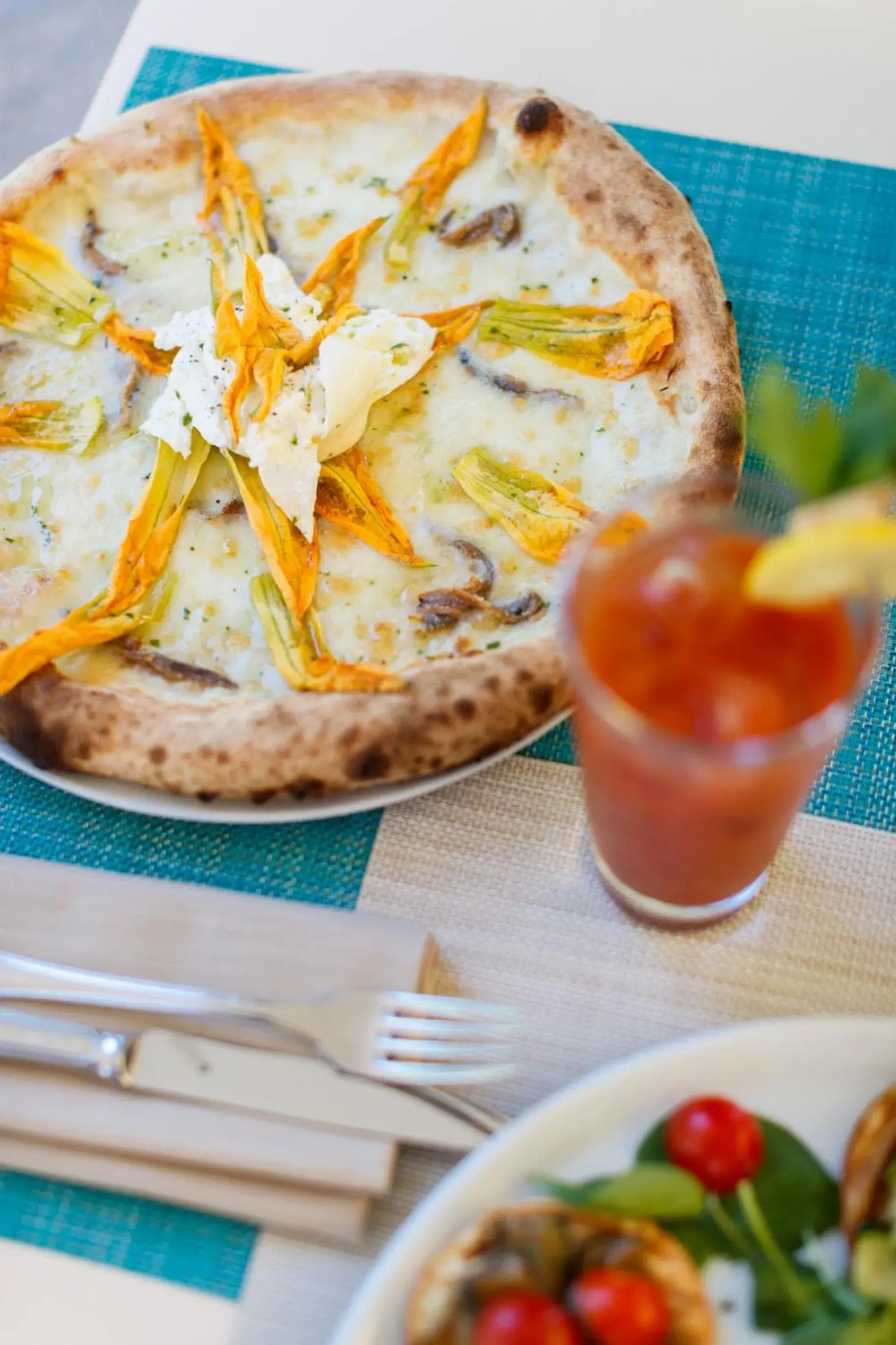 Restaurant/places to eat in Du Lac Et Du Parc Grand Resort Restaurant/places to eat in Du Lac Et Du Parc Grand Resort