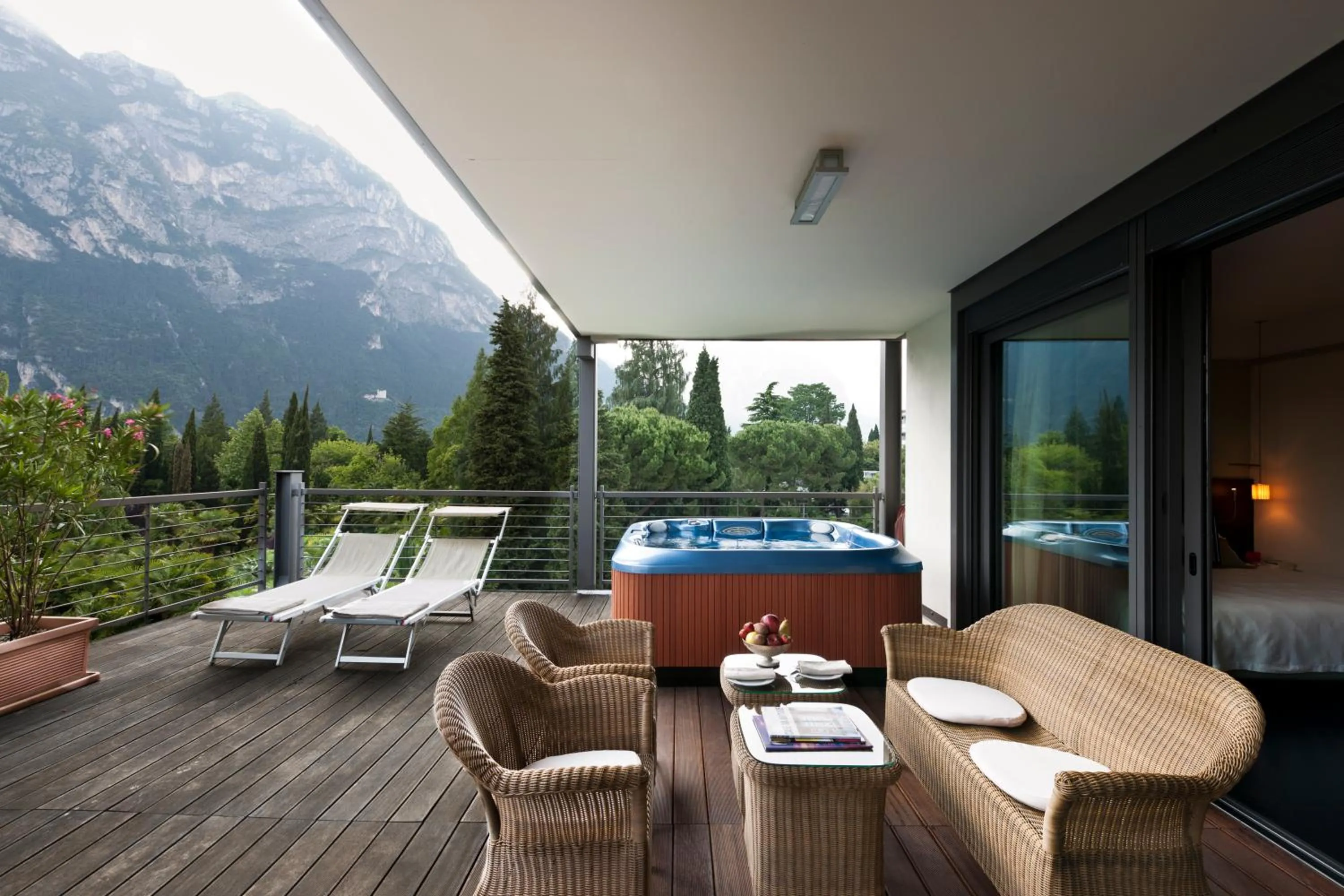 Balcony/Terrace in Du Lac Et Du Parc Grand Resort