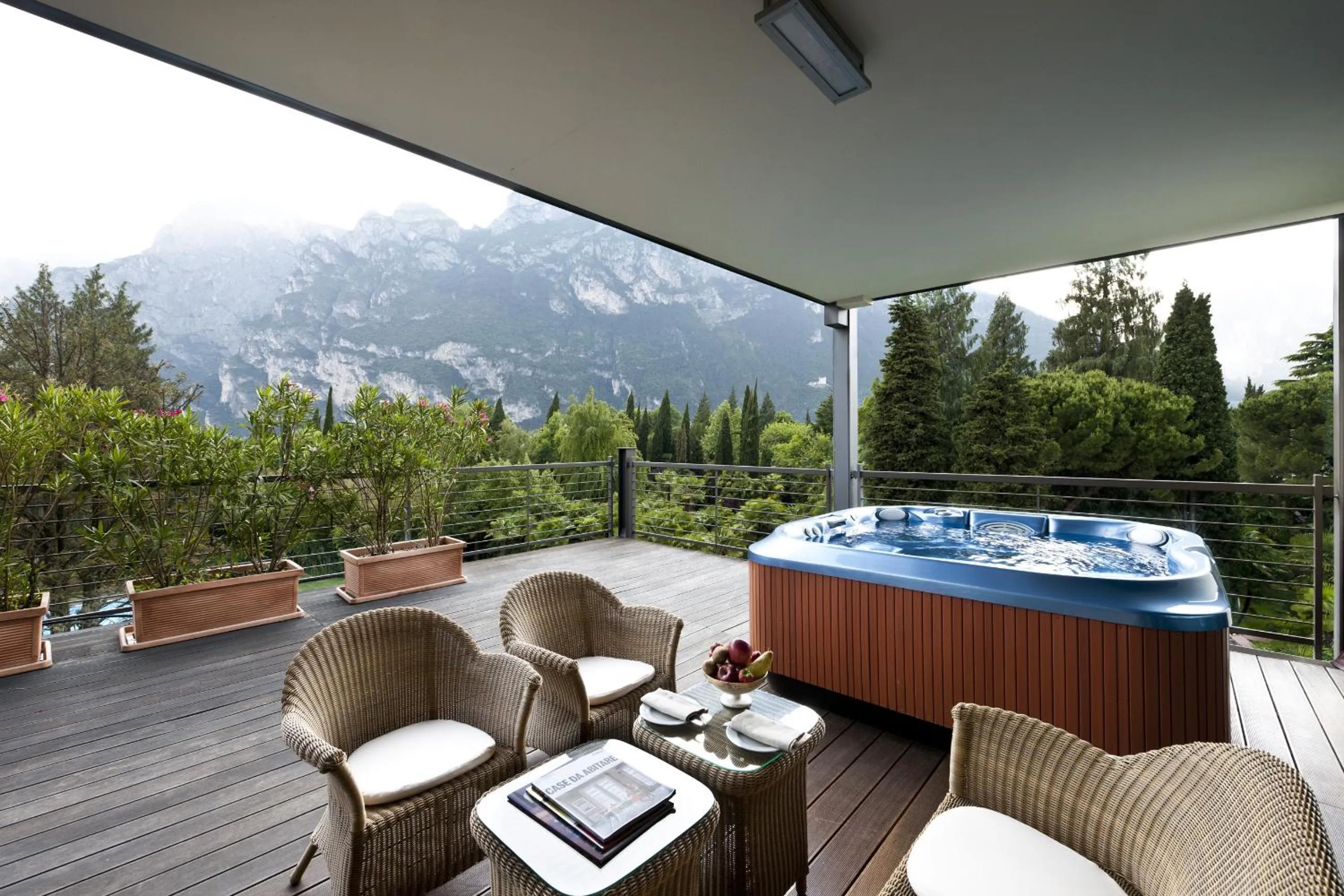 Patio in Du Lac Et Du Parc Grand Resort