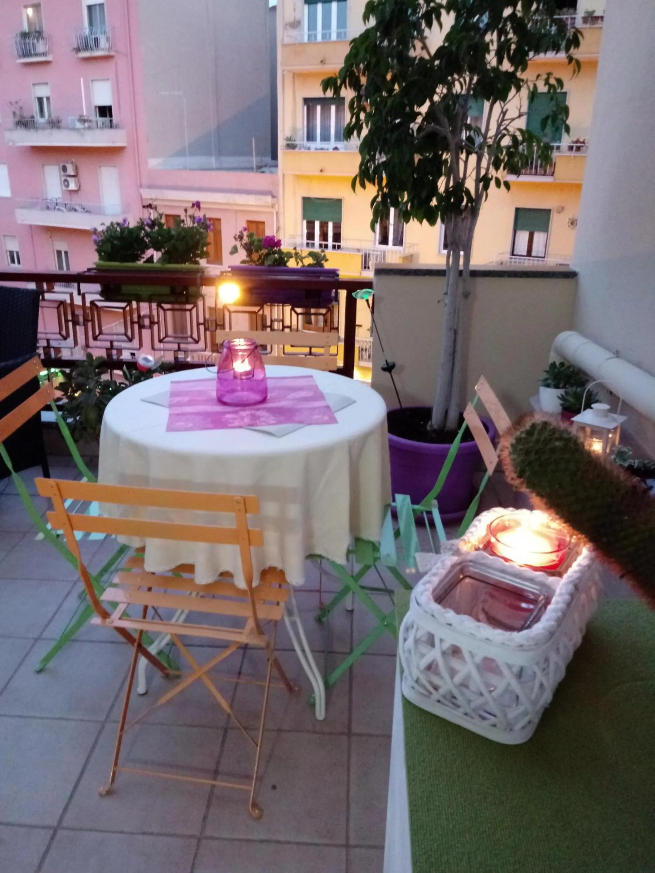 Balcony/Terrace in I Love Art