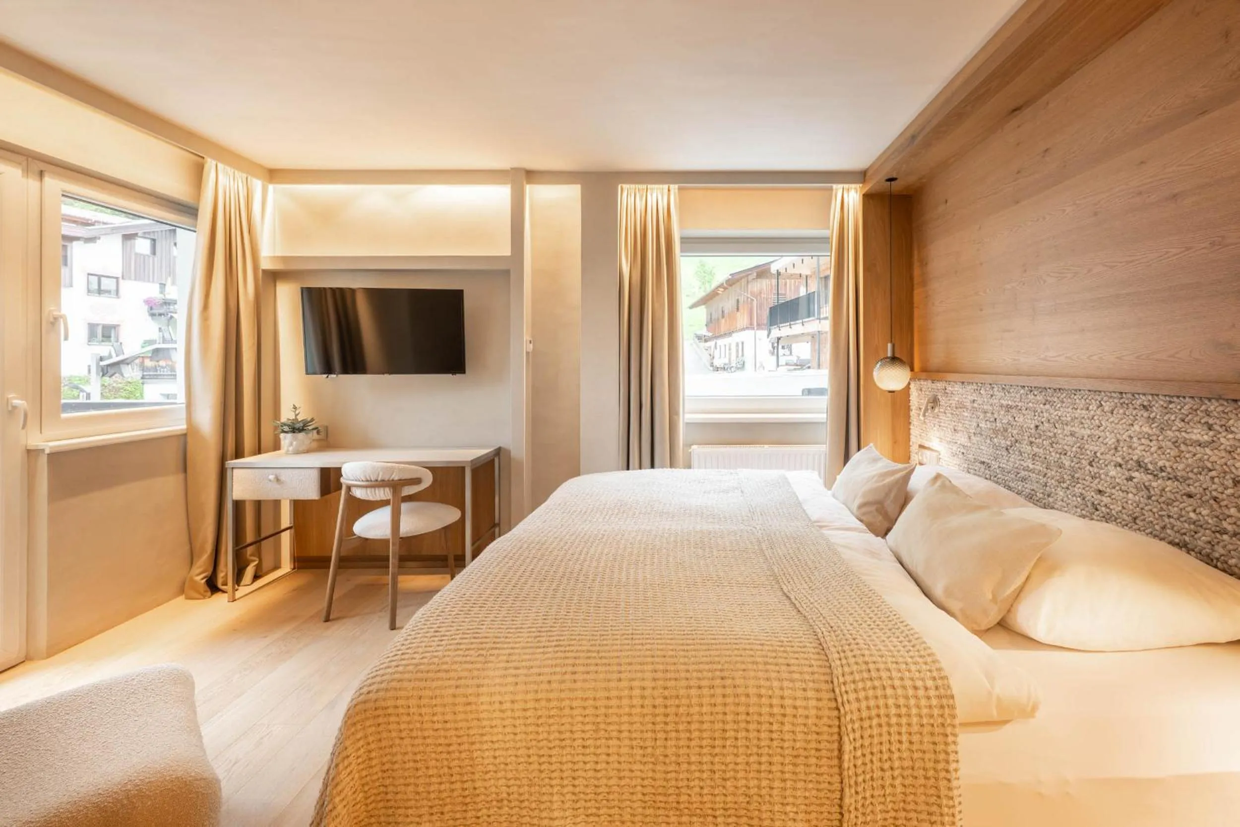 Photo of the whole room, Bed in Premium Activehotel Bergkönig