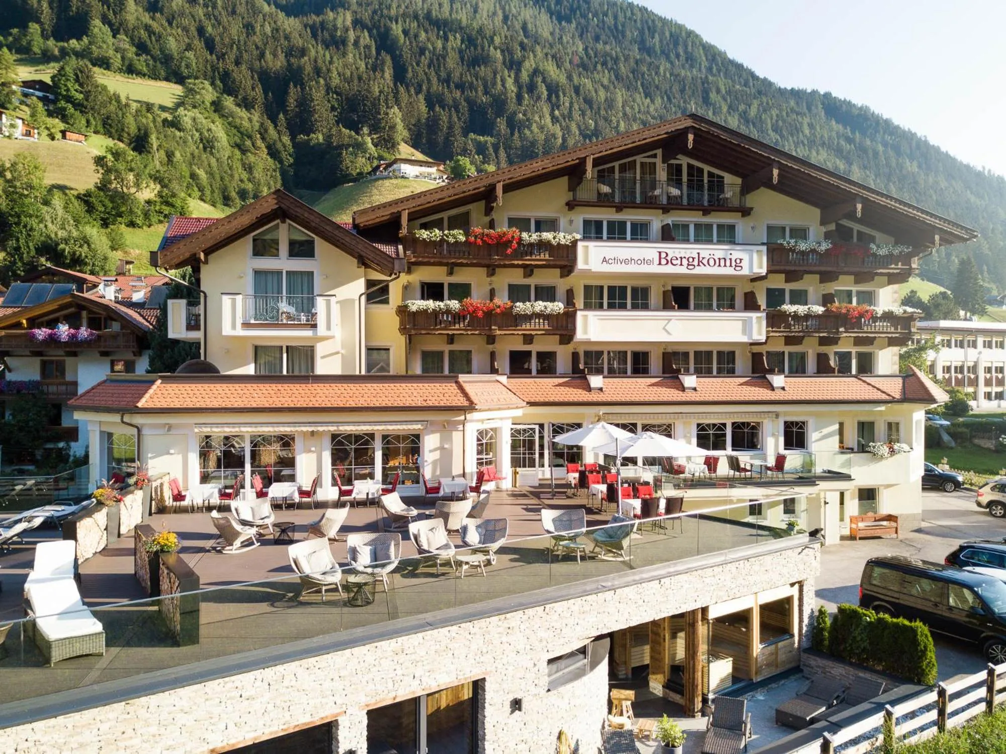 Facade/entrance in Premium Activehotel Bergkönig