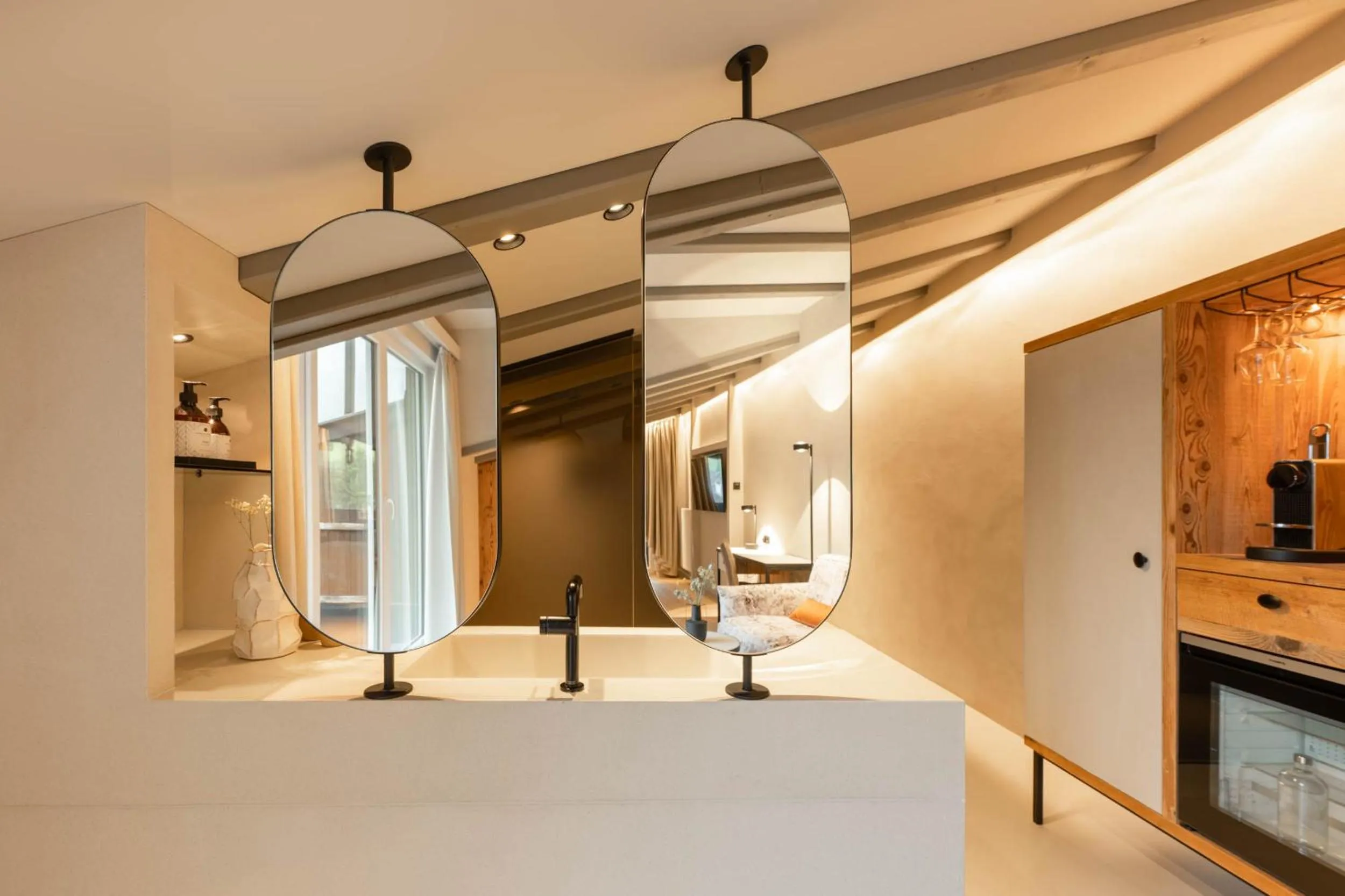 Bathroom, Bed in Premium Activehotel Bergkönig