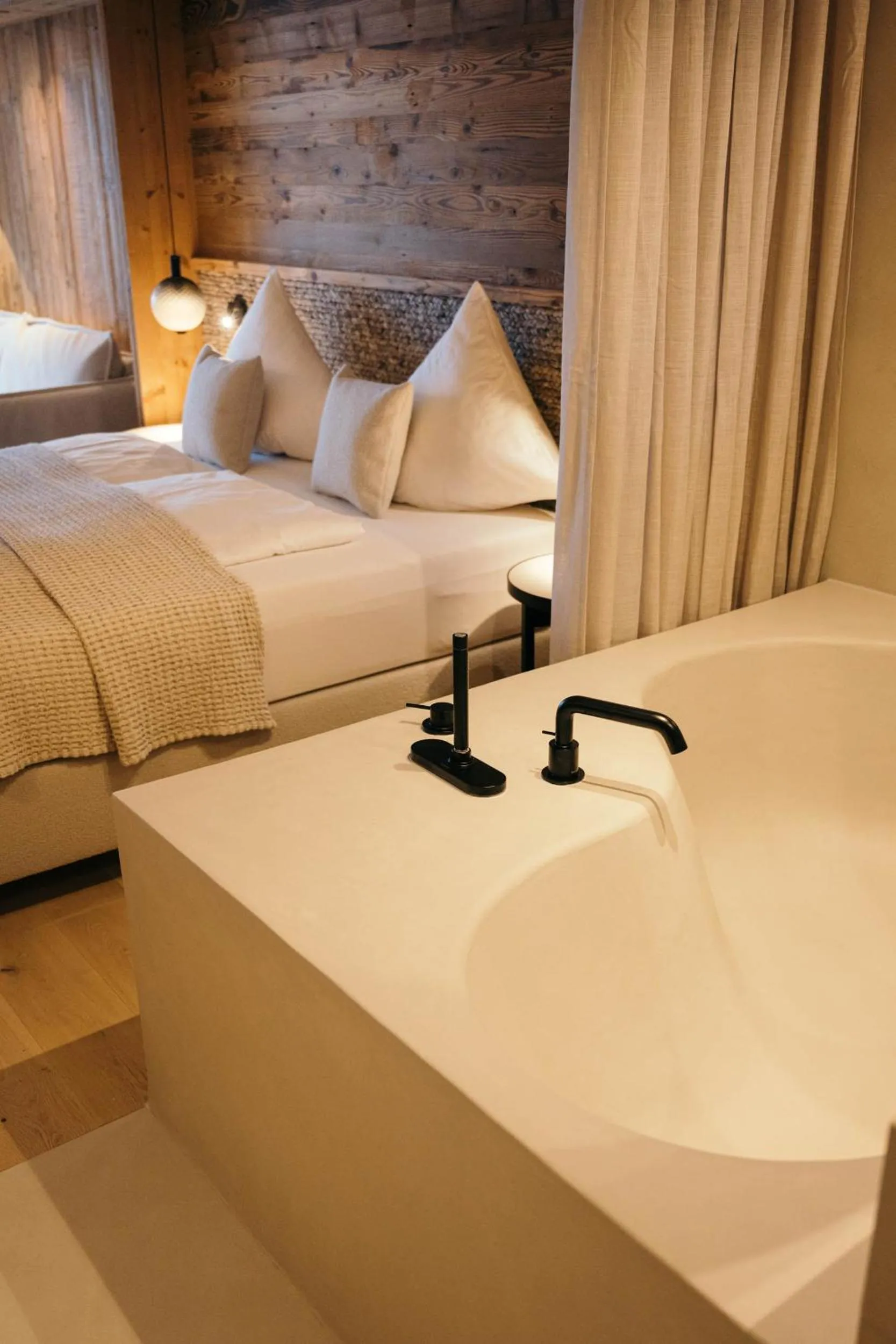 Bath, Bed in Premium Activehotel Bergkönig