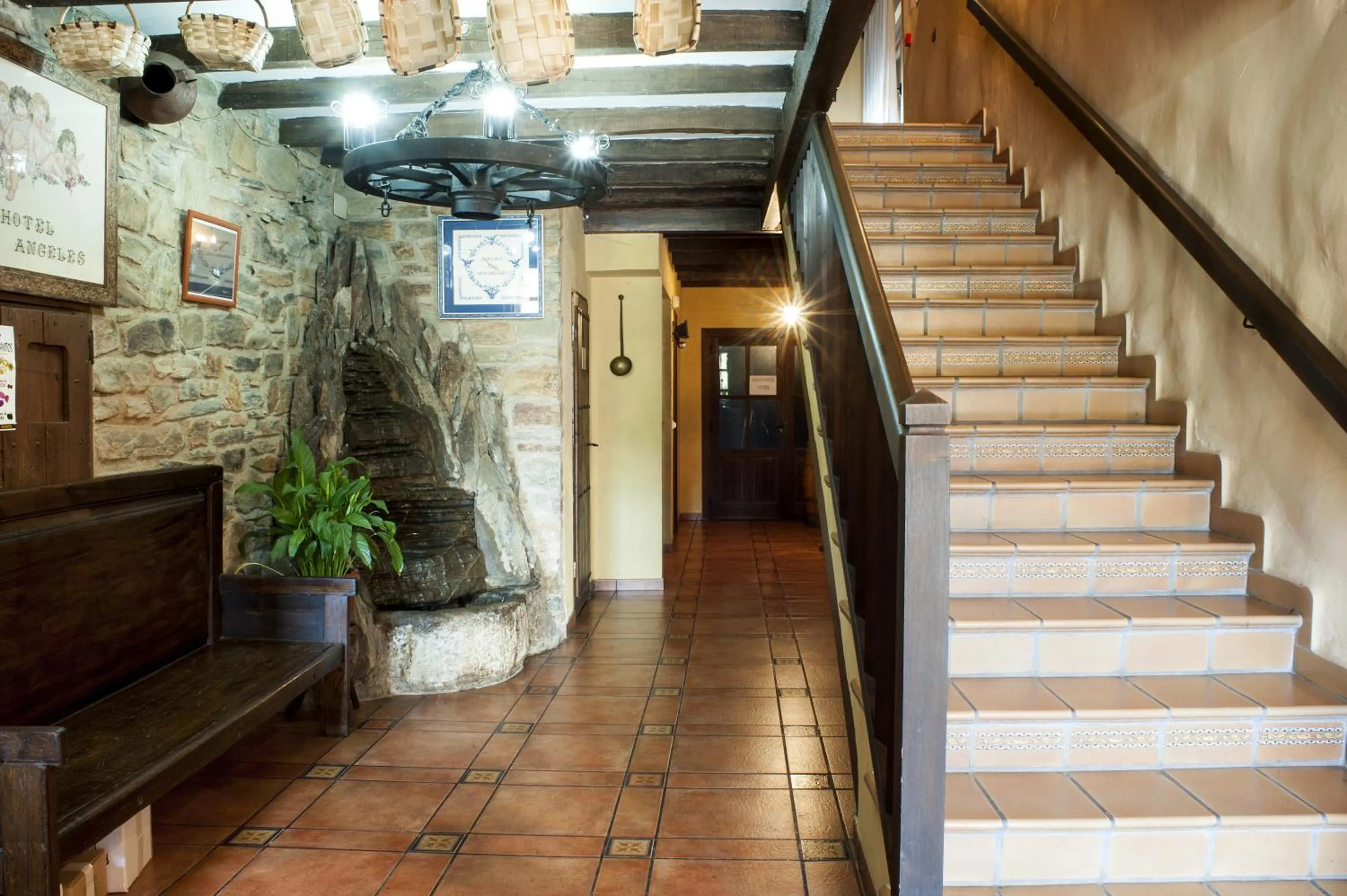 Lobby or reception in Hotel Rural Los Angeles en Las Hurdes