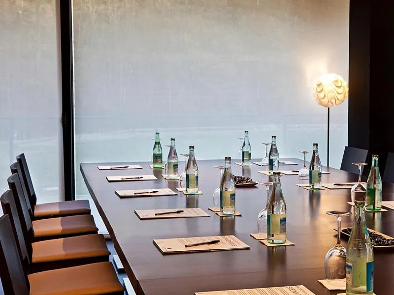 Business facilities in Balneario Elgorriaga