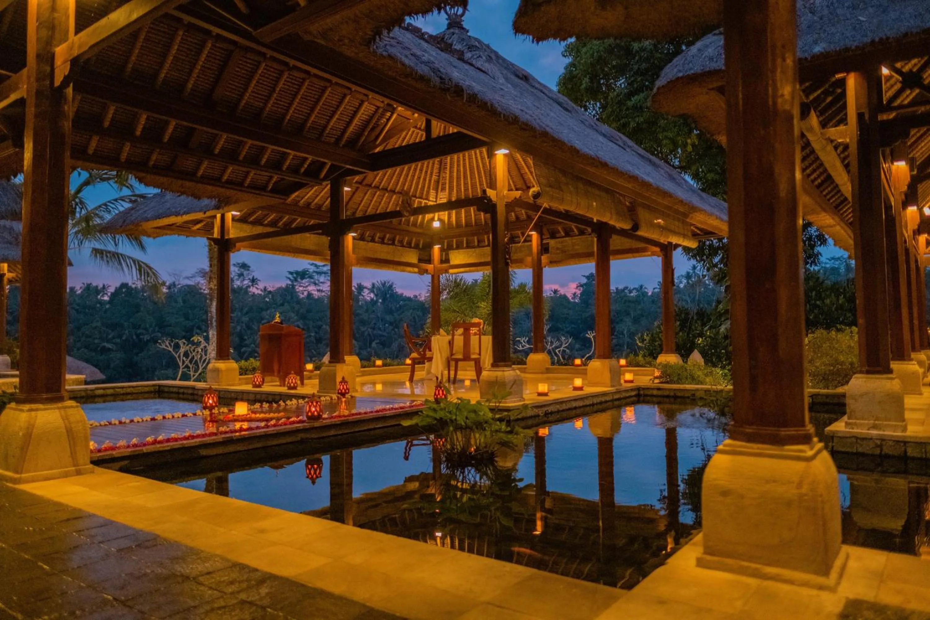 Restaurant/places to eat in Puri Wulandari A Boutique Resort & Spa