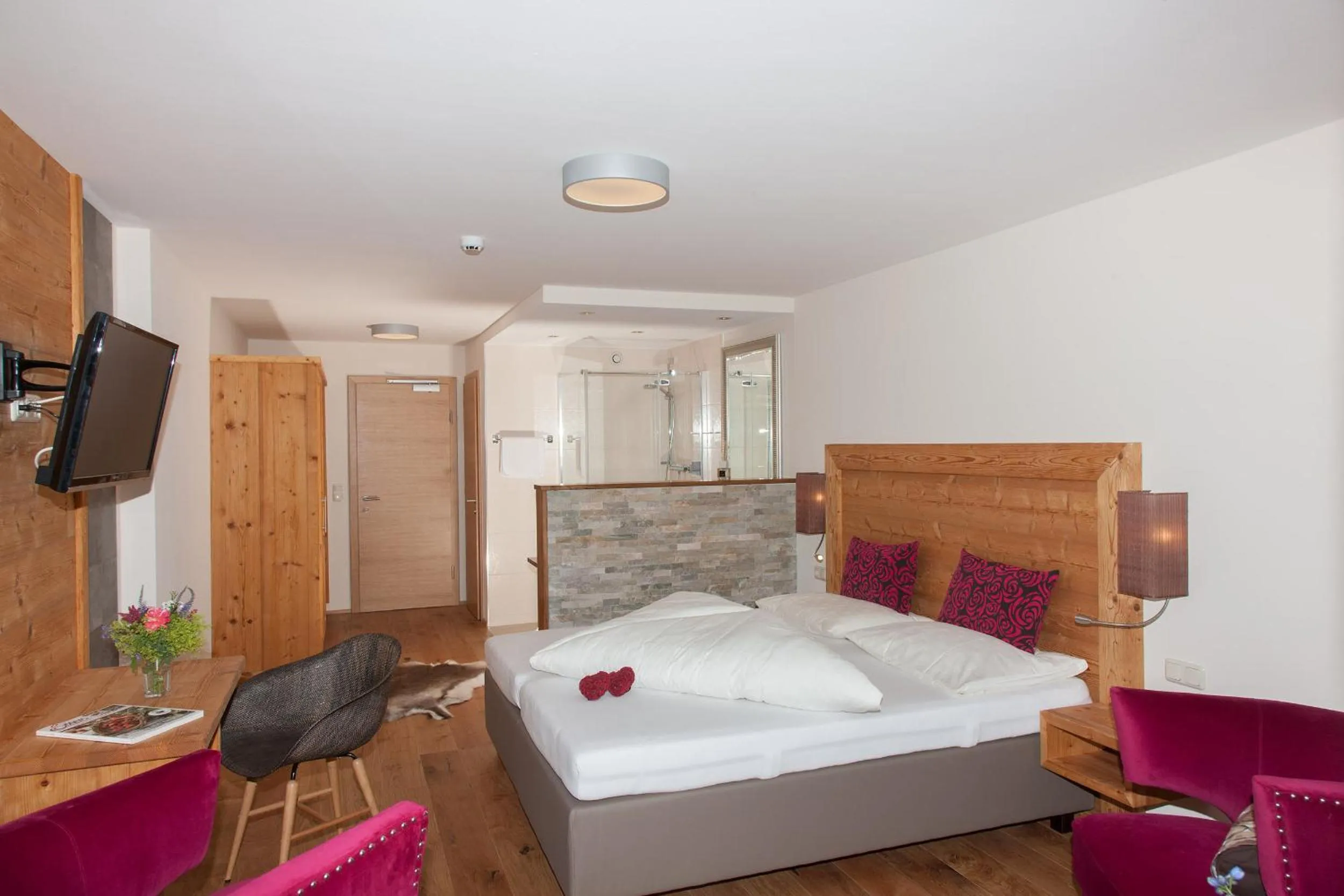 Bed in Hotel Garni Berghof
