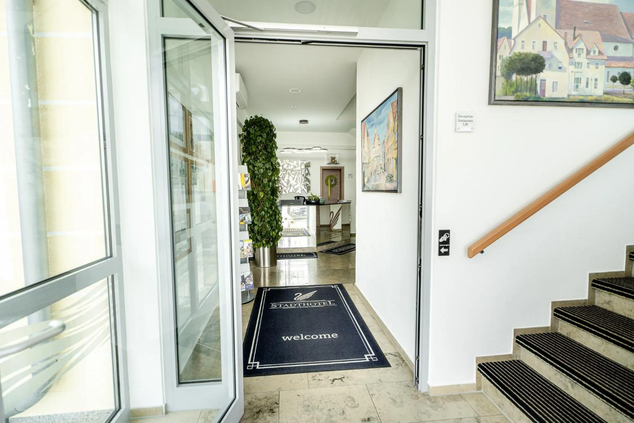 Lobby or reception in Stadthotel Giengen