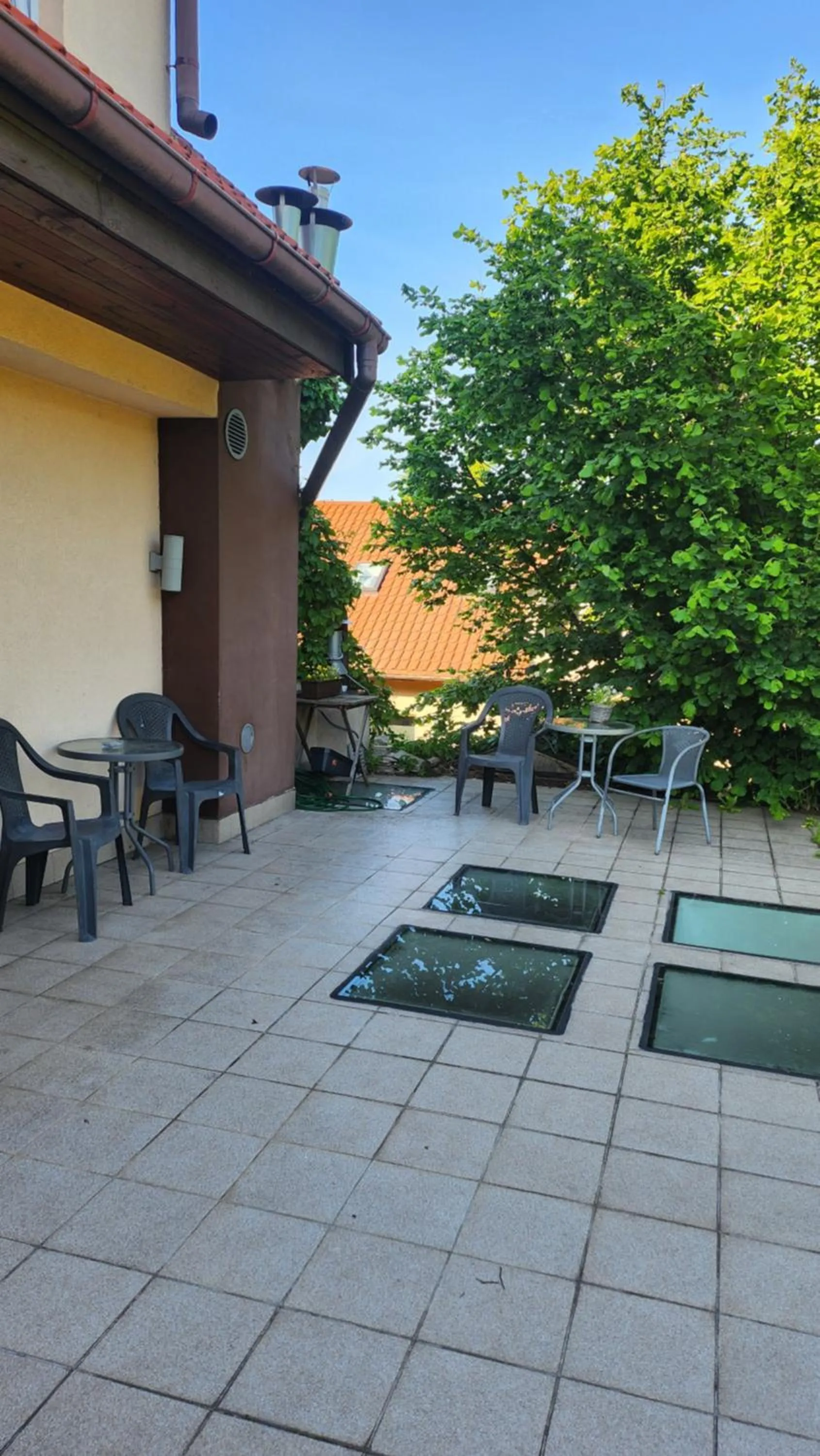 Property building in Villa Pallas