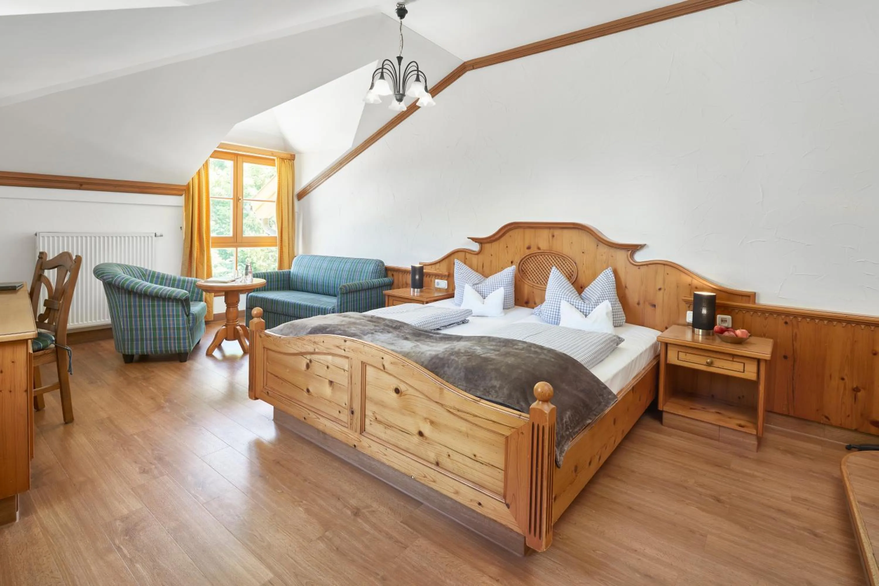 Photo of the whole room, Bed in Gasthof Schwarz