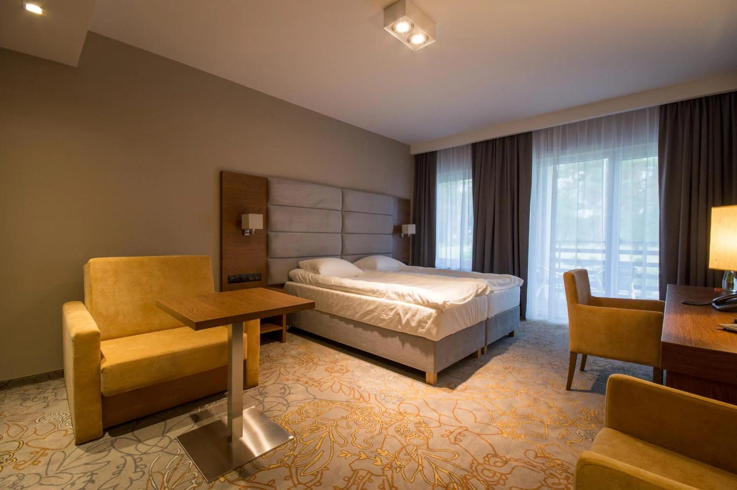 Bed in Rezydencja Sosnowa Luxury Hotel