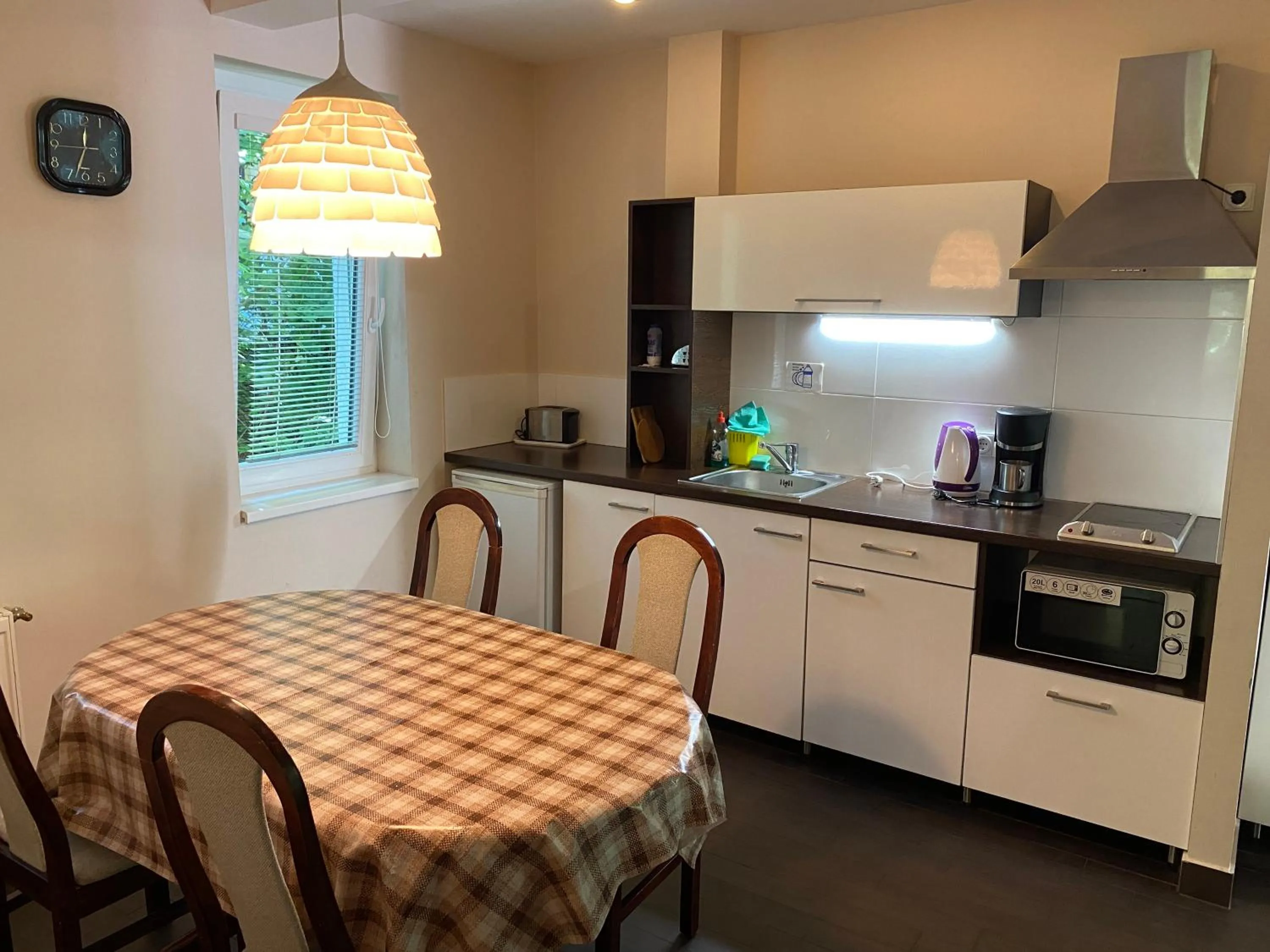 Kitchen or kitchenette in Gold Apartments