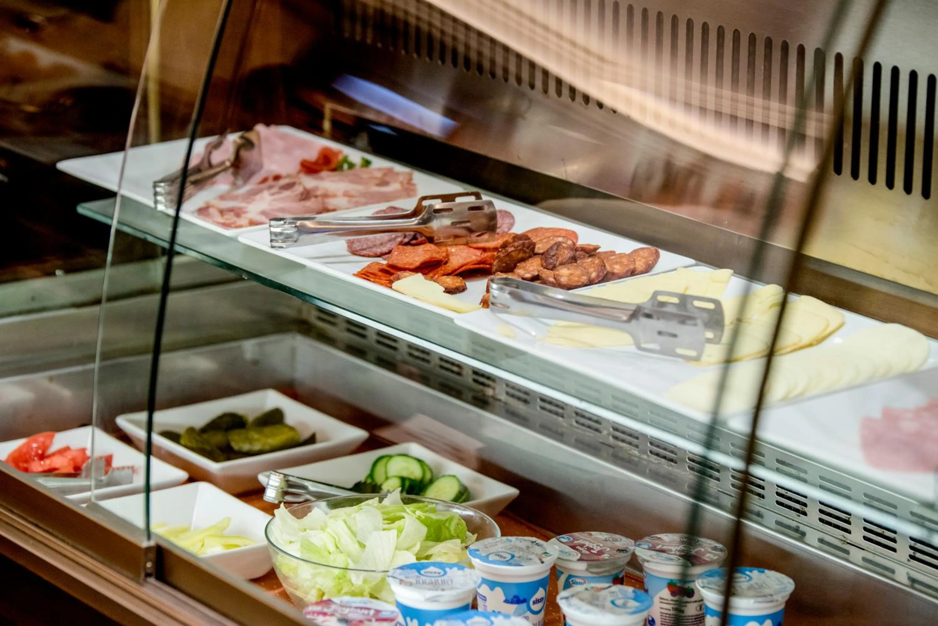 Food and drinks in Gold Apartments