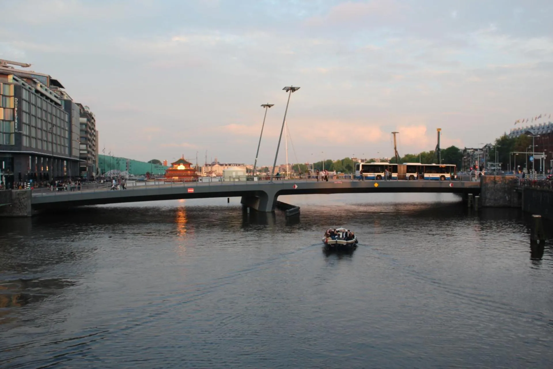 Area and facilities in Hotel Restaurant Old Bridge