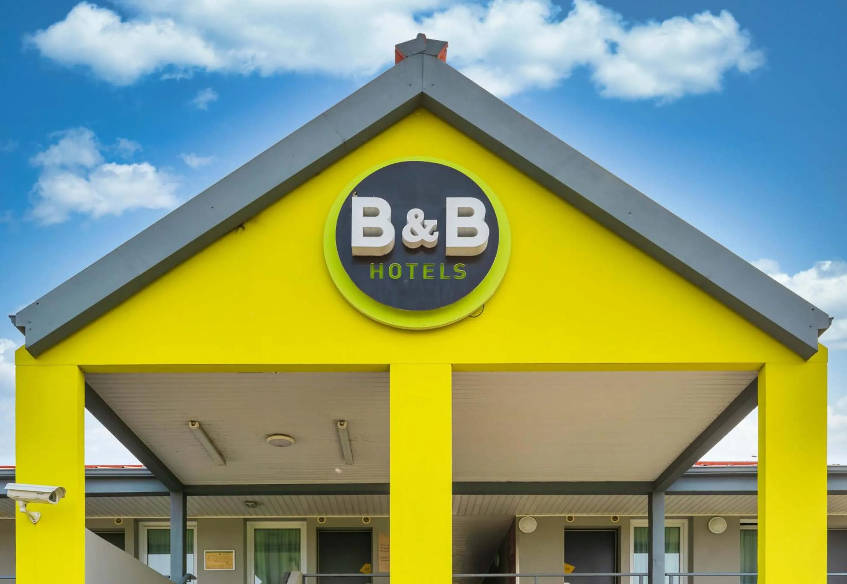 Property building in B&B HOTEL Troyes Barberey